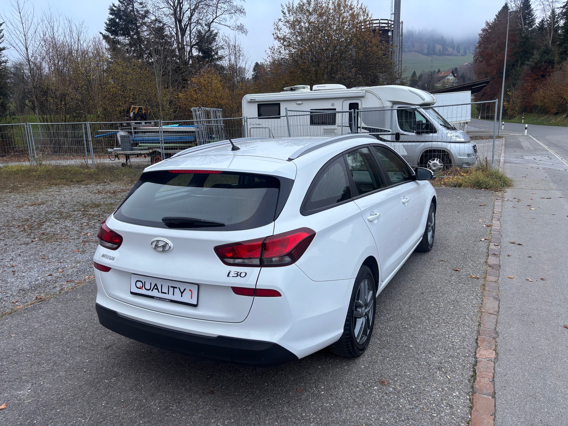 HYUNDAI i30-image-3