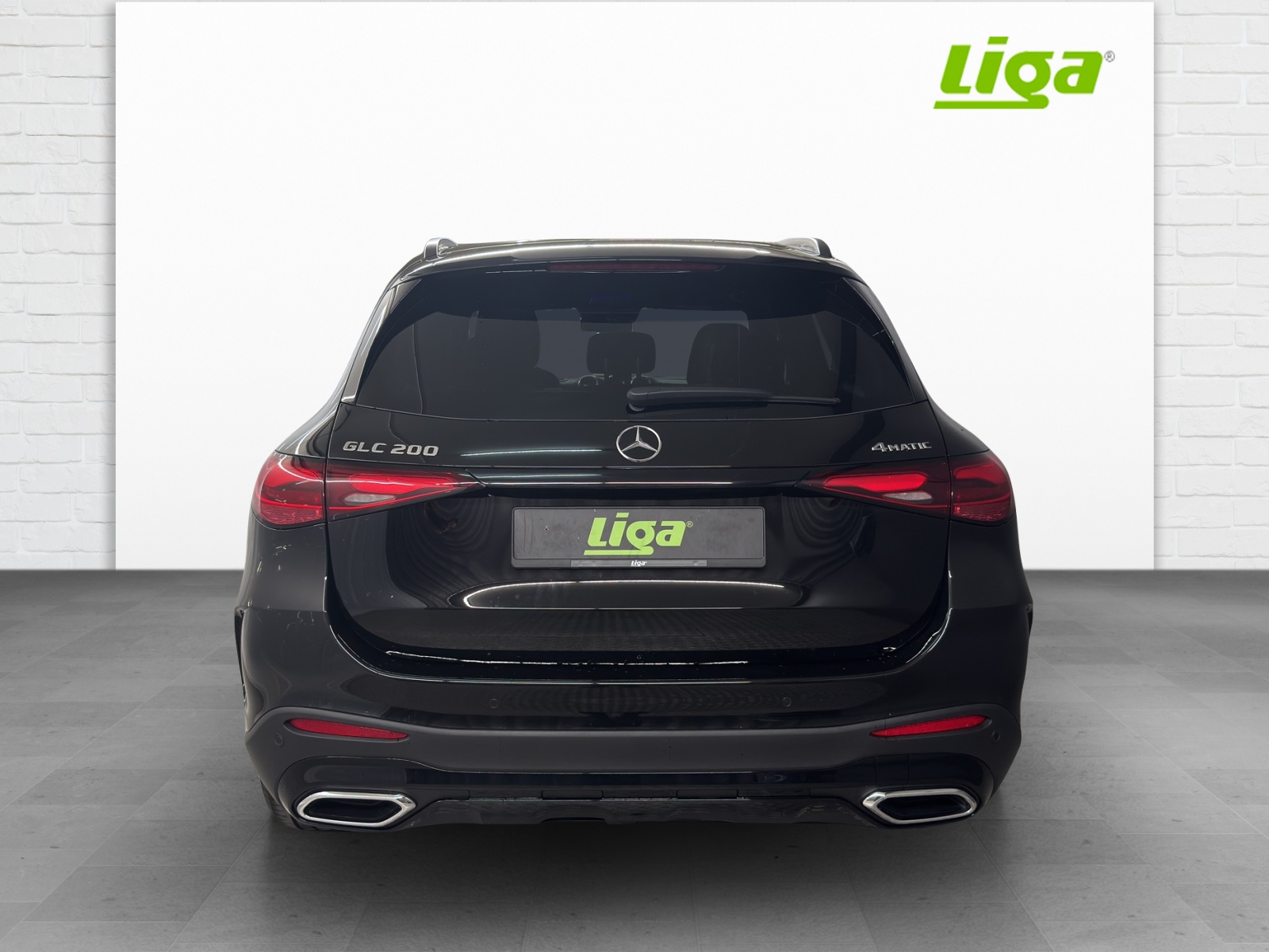MERCEDES-BENZ GLC 200 AMG Line 4Matic-image-4
