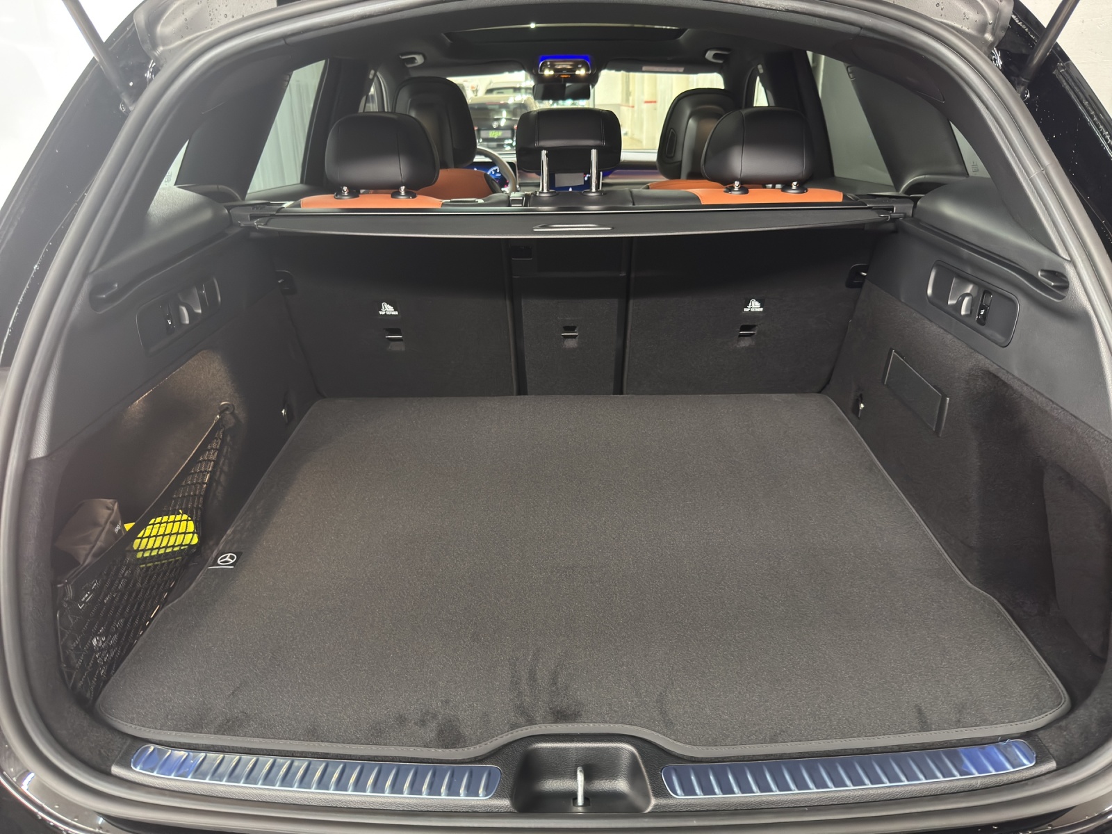 MERCEDES-BENZ GLC 200 AMG Line 4Matic-image-10