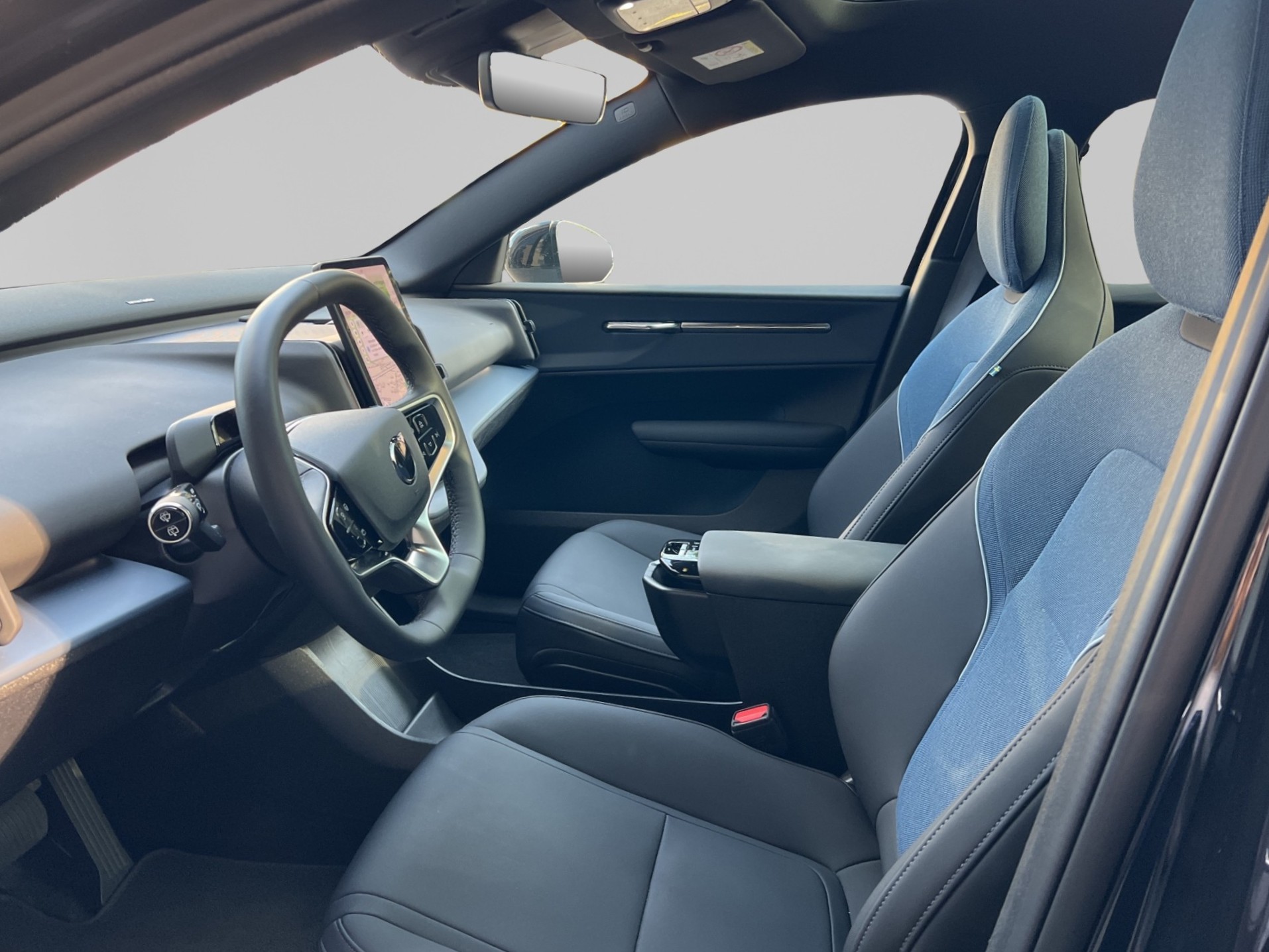 VOLVO EX30 E60 Twin Ultra Performance AWD-image-9
