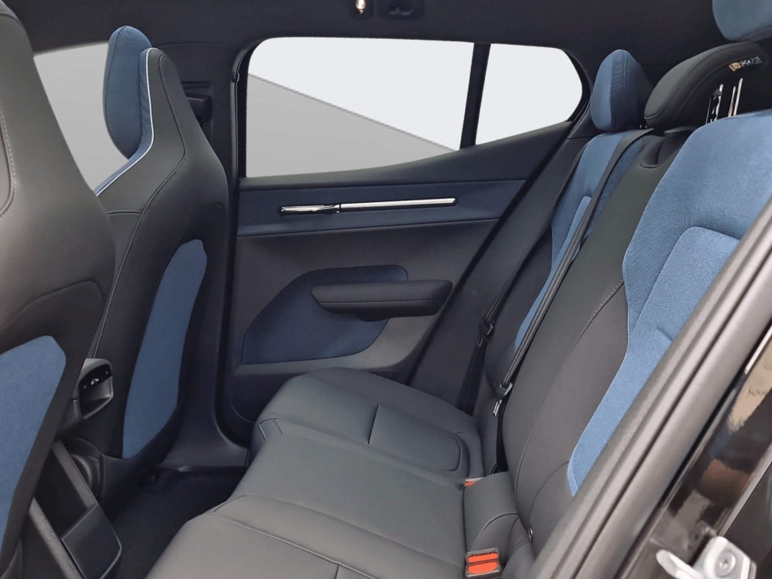 VOLVO EX30 E60 Twin Ultra Performance AWD-image-14