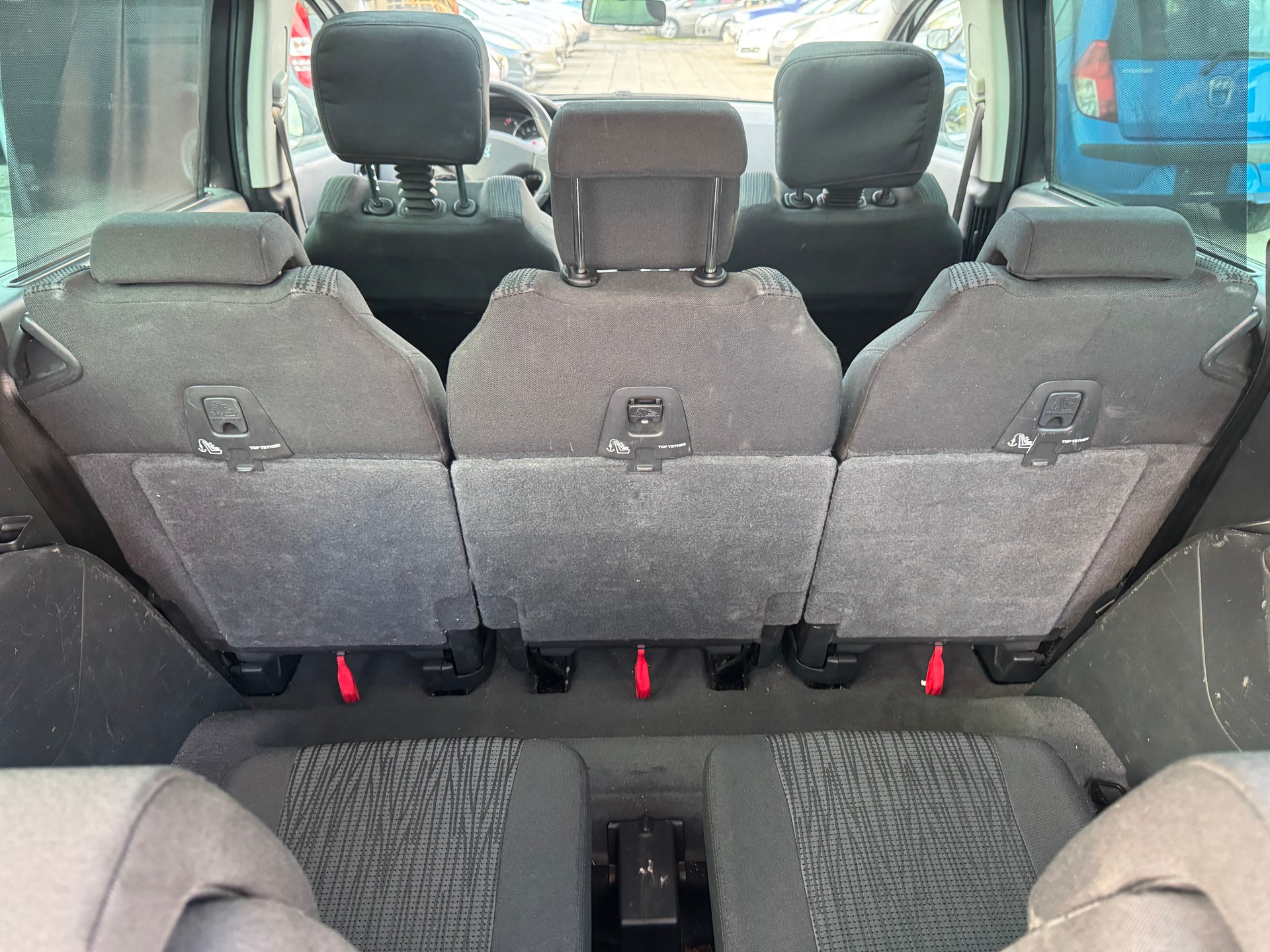PEUGEOT 5008 1.6 16V T Swiss Edition-image-13