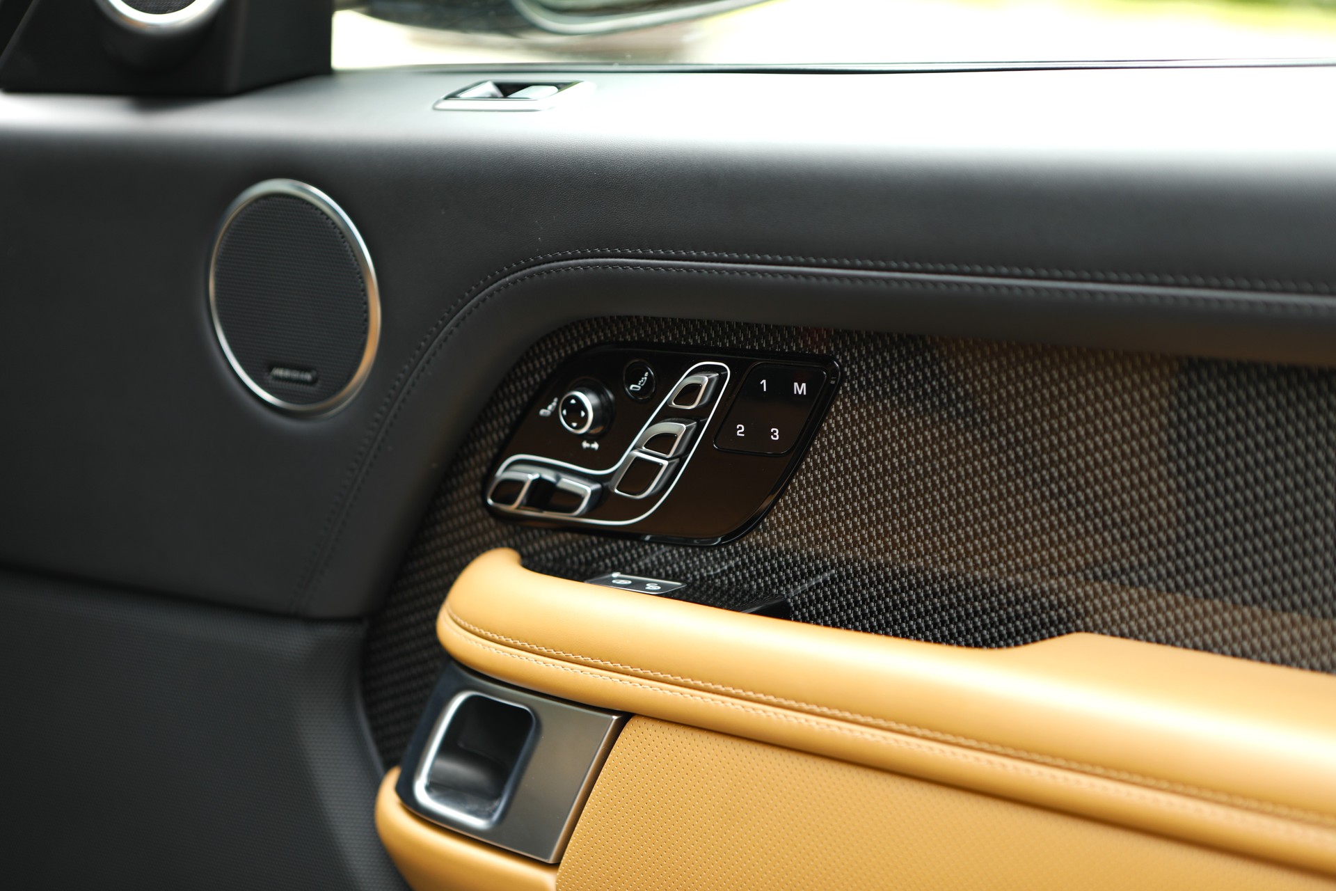 LAND ROVER Range Rover 5.0 V8 S/C SV Autobiography-image-8