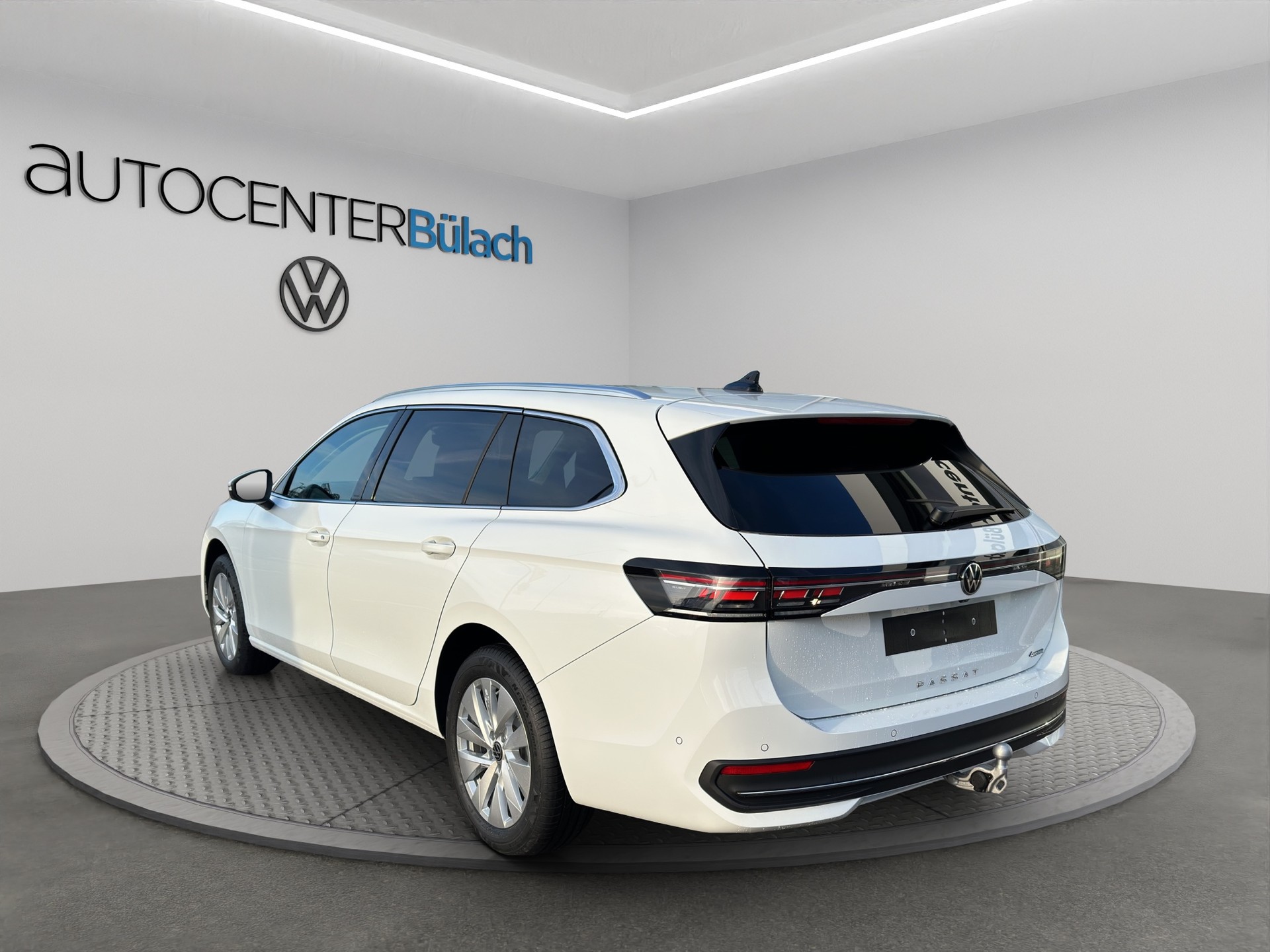 VW Passat Variant 2.0 TDI evo Business 4 Motion DSG-image-6