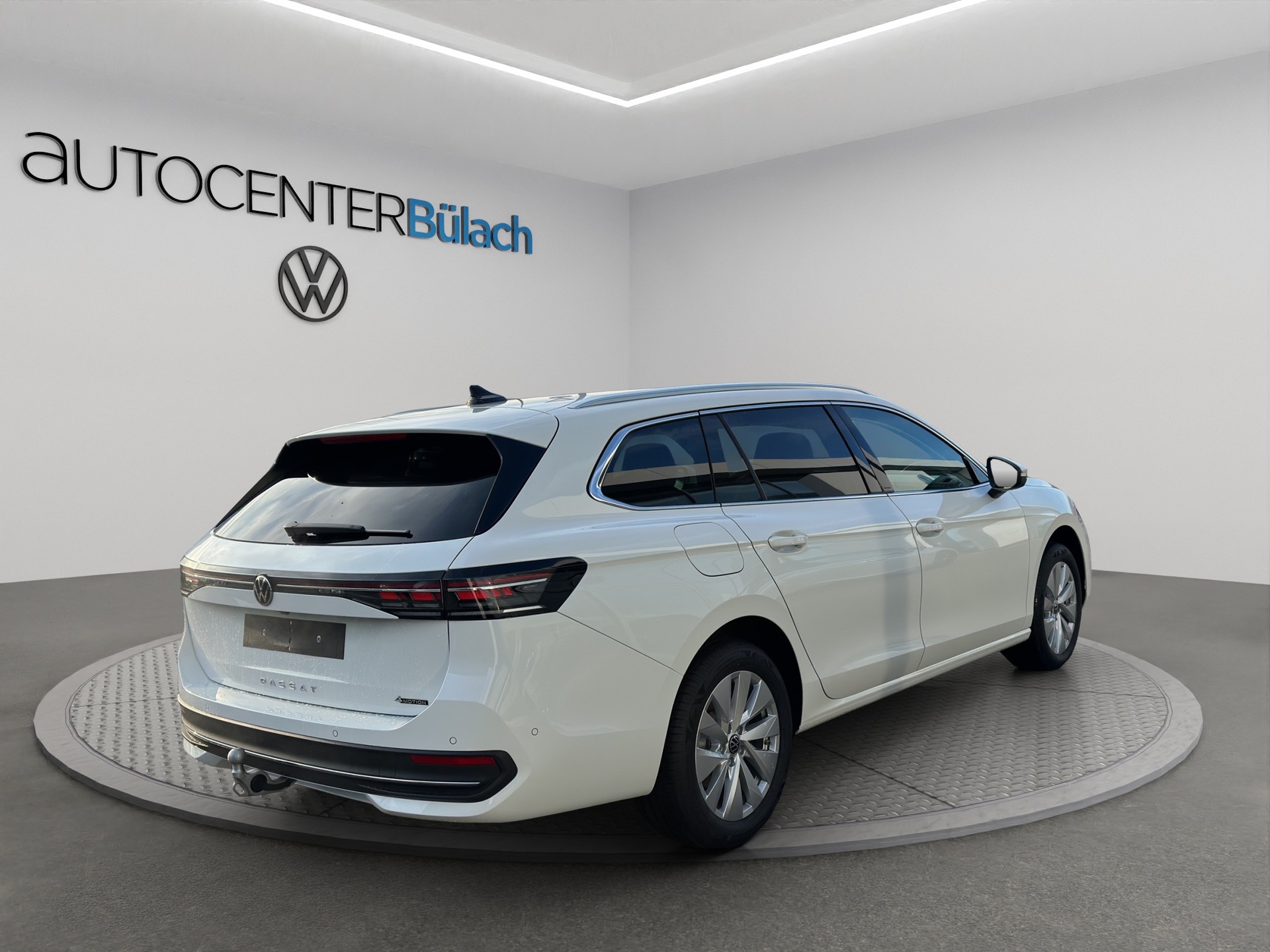 VW Passat Variant 2.0 TDI evo Business 4 Motion DSG-image-4