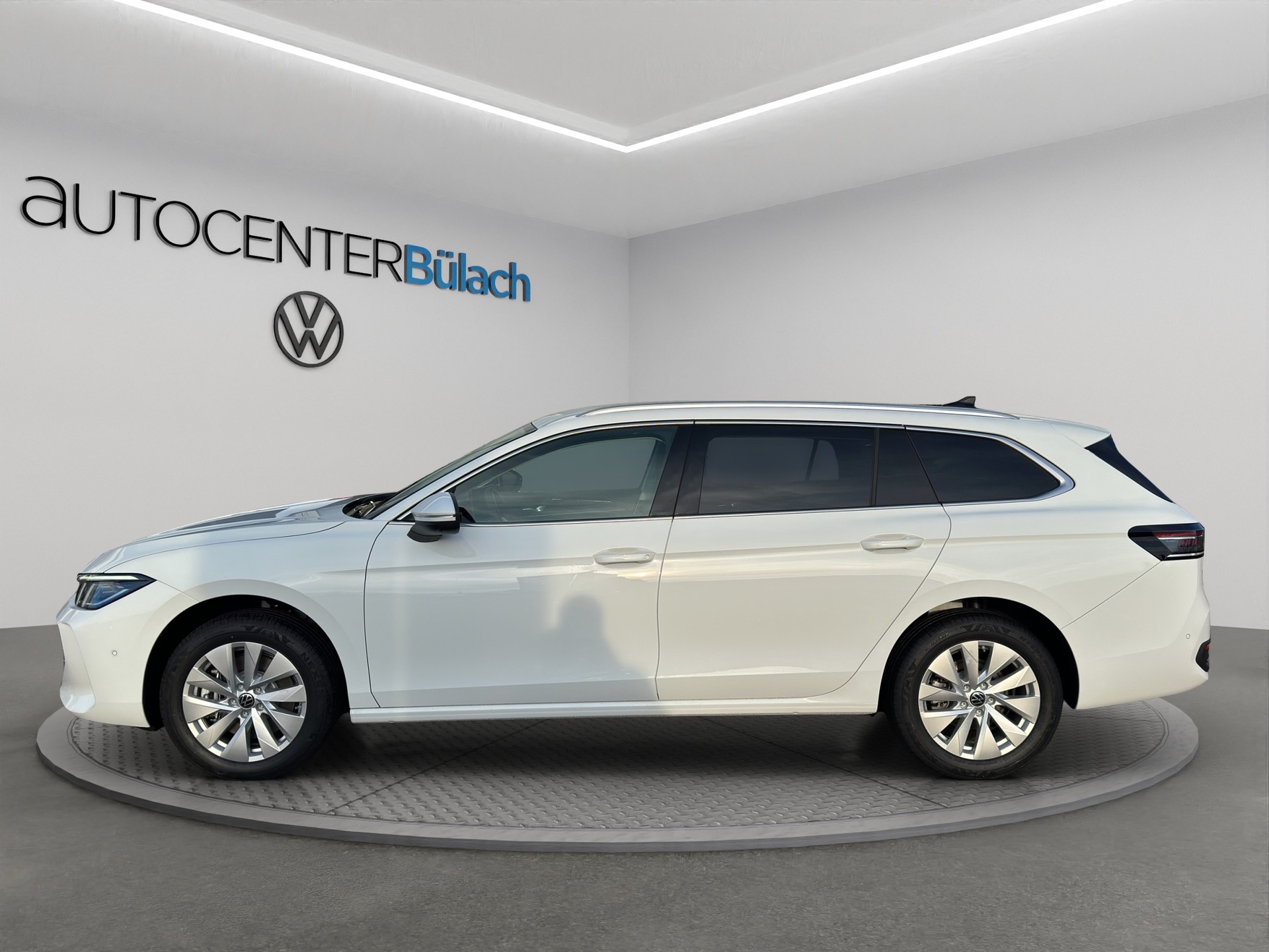 VW Passat Variant 2.0 TDI evo Business 4 Motion DSG-image-7