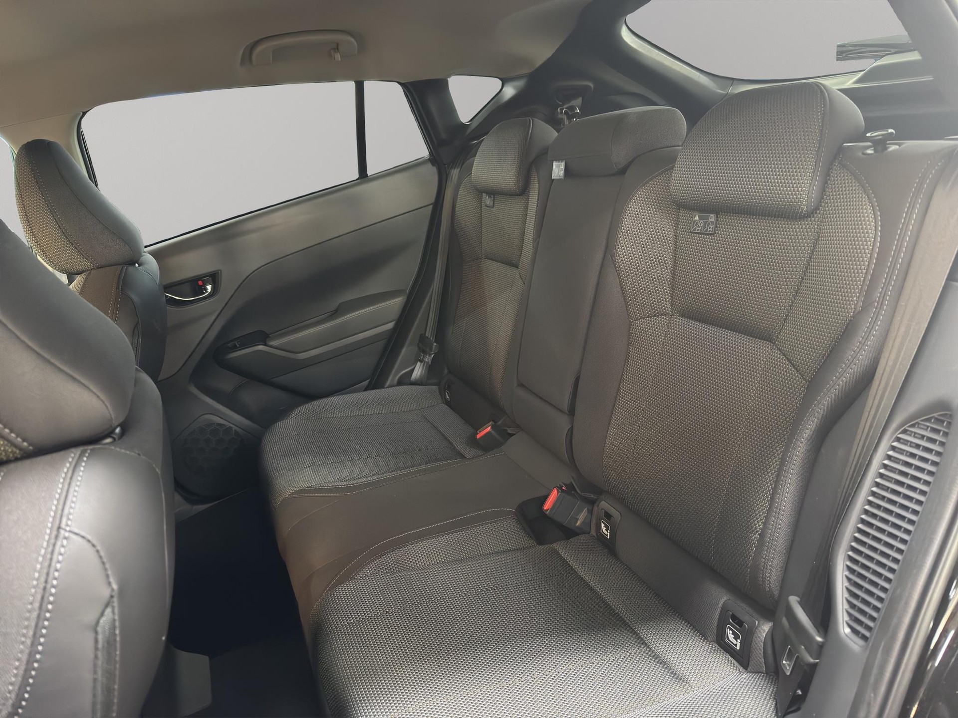 SUBARU Crosstrek 2.0i e-Boxer Swiss Plus-image-10