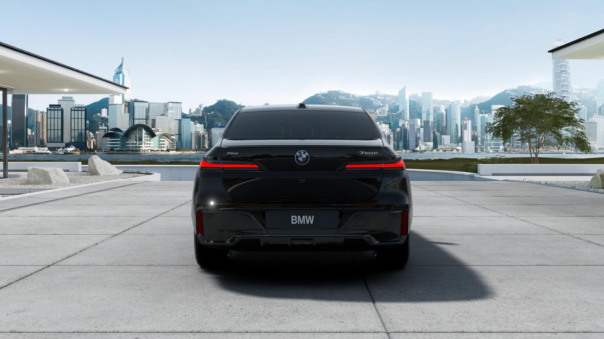 BMW 750e xDrive-image-3