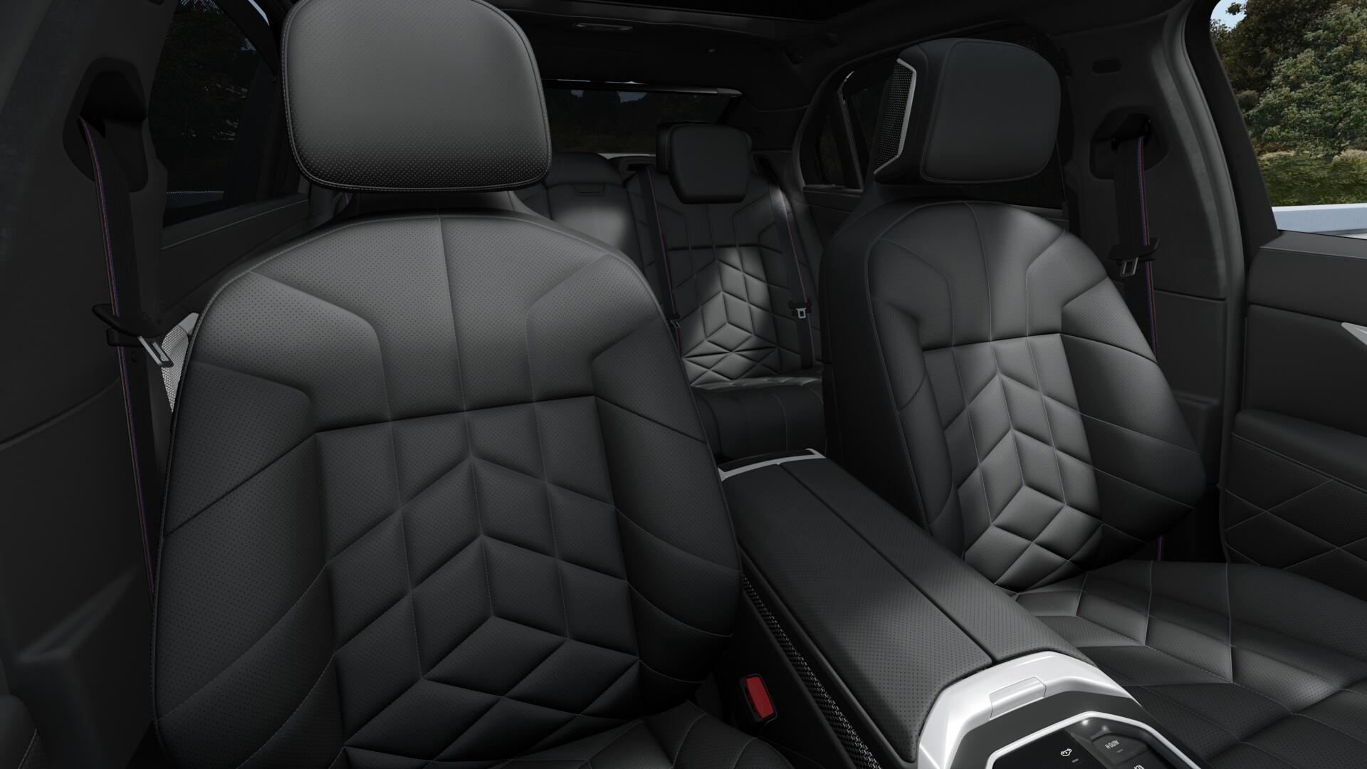 BMW 750e xDrive-image-4