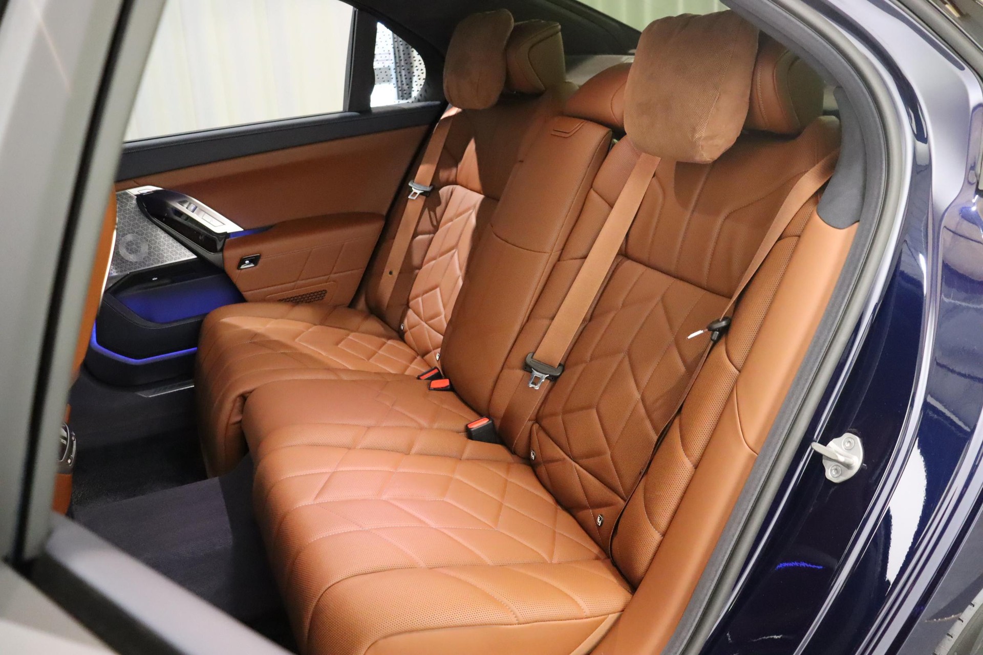 BMW i7 xDrive60-image-10
