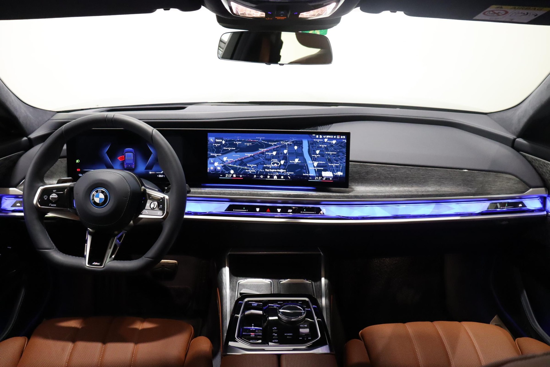 BMW i7 xDrive60-image-11