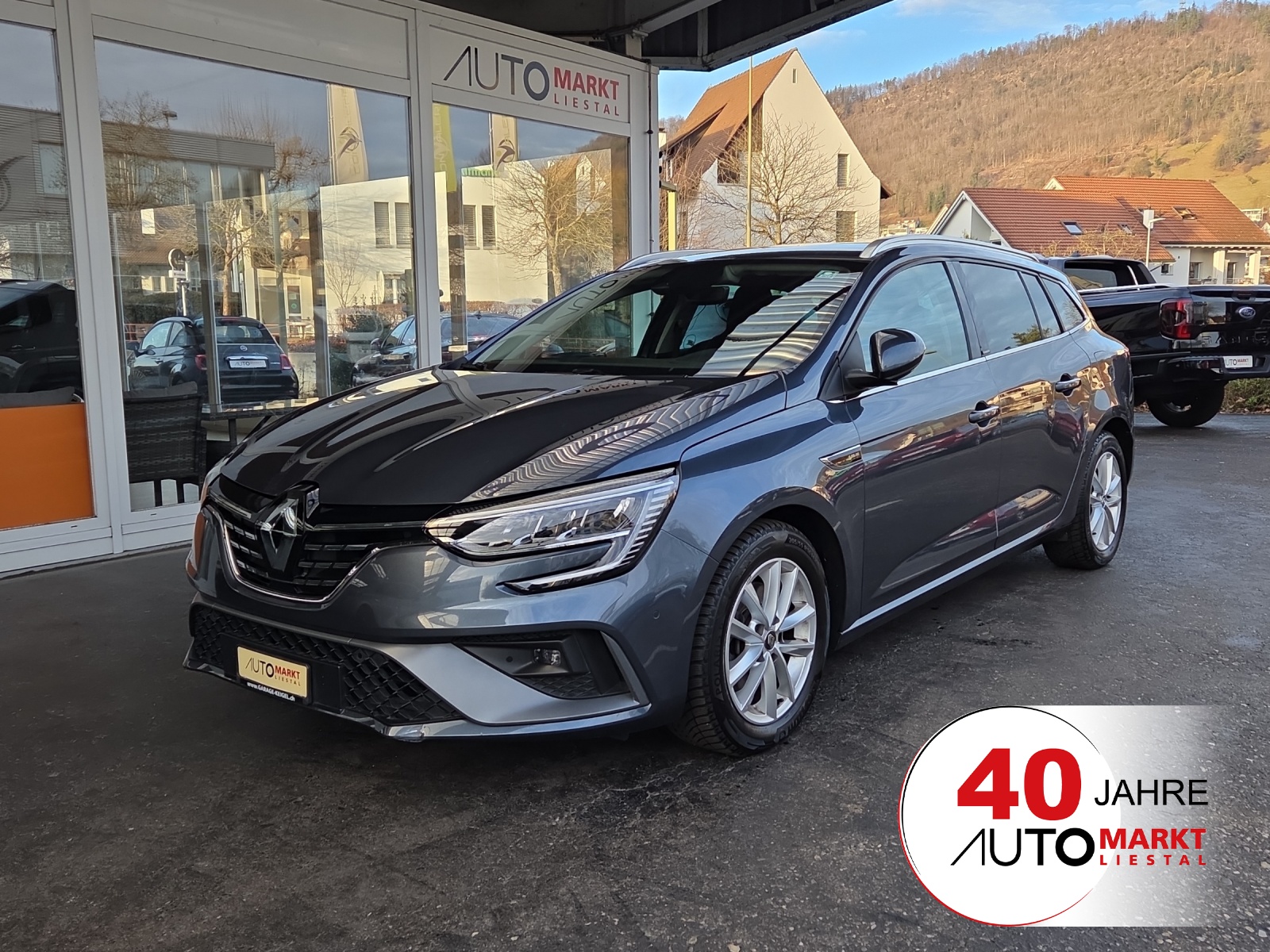 RENAULT Mégane Grandtour 1.6 E-Tech R.S. Line-image-0