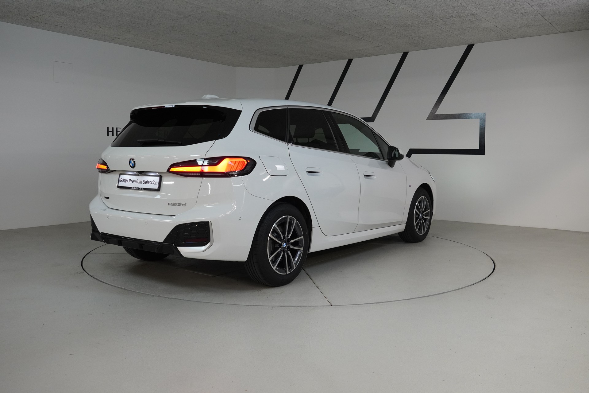 BMW 223d Active Tourer xDrive M Sport DKG-image-6