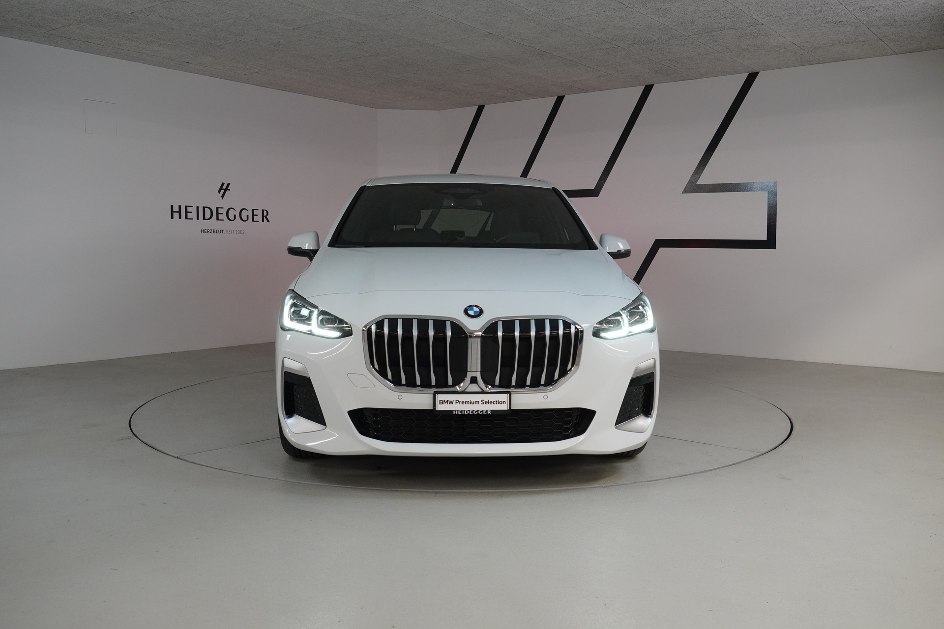 BMW 223d Active Tourer xDrive M Sport DKG-image-1