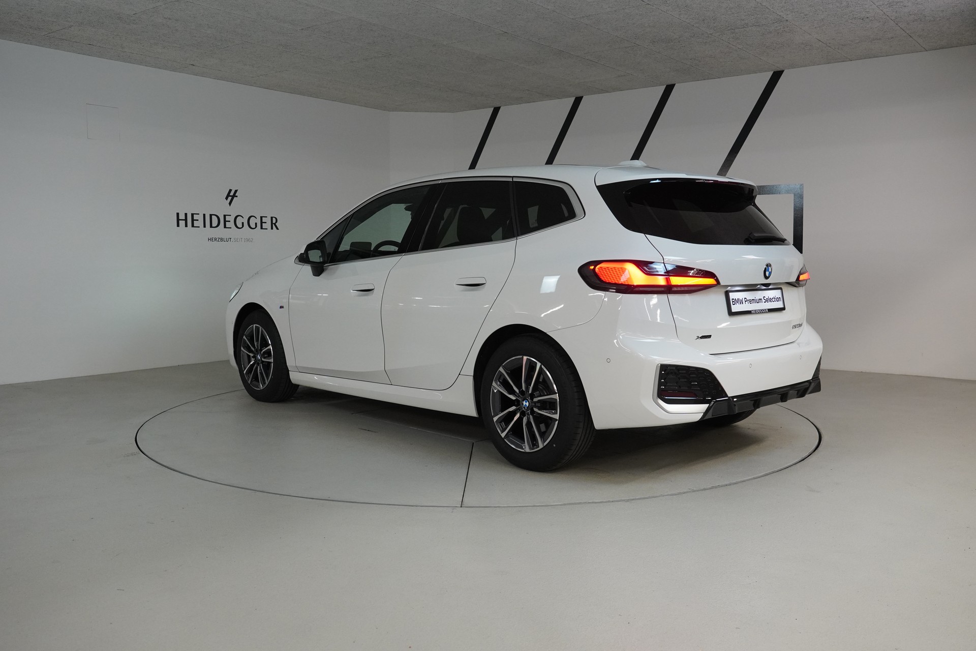 BMW 223d Active Tourer xDrive M Sport DKG-image-4