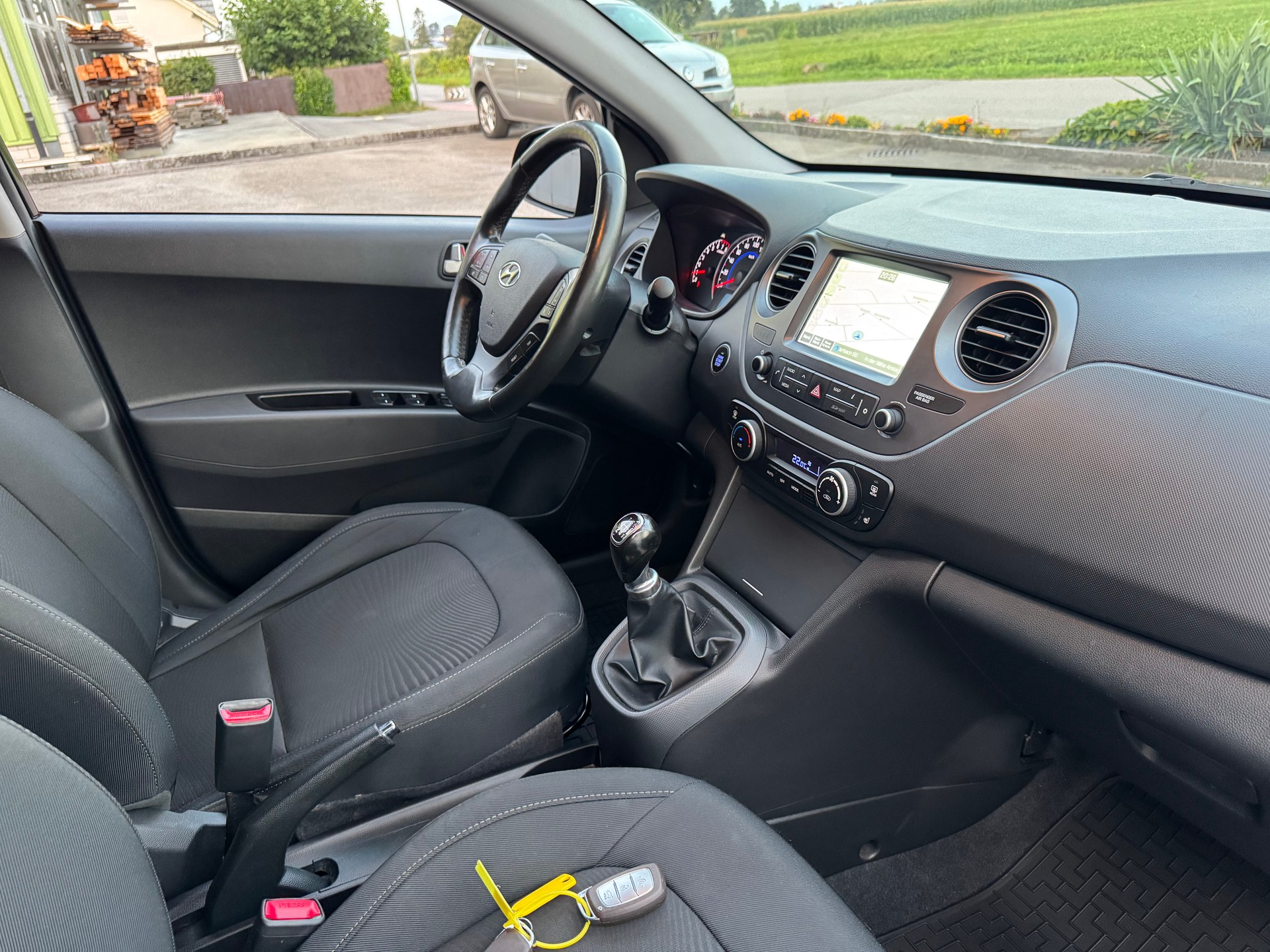 HYUNDAI i10 1.2 Vertex-image-15