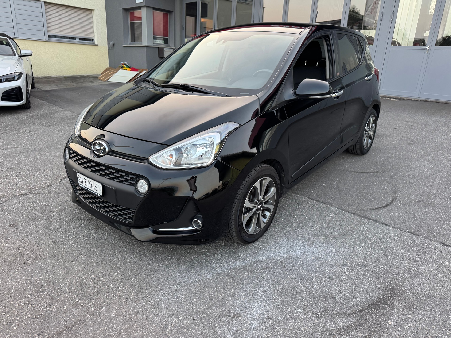 HYUNDAI i10 1.2 Vertex-image-5