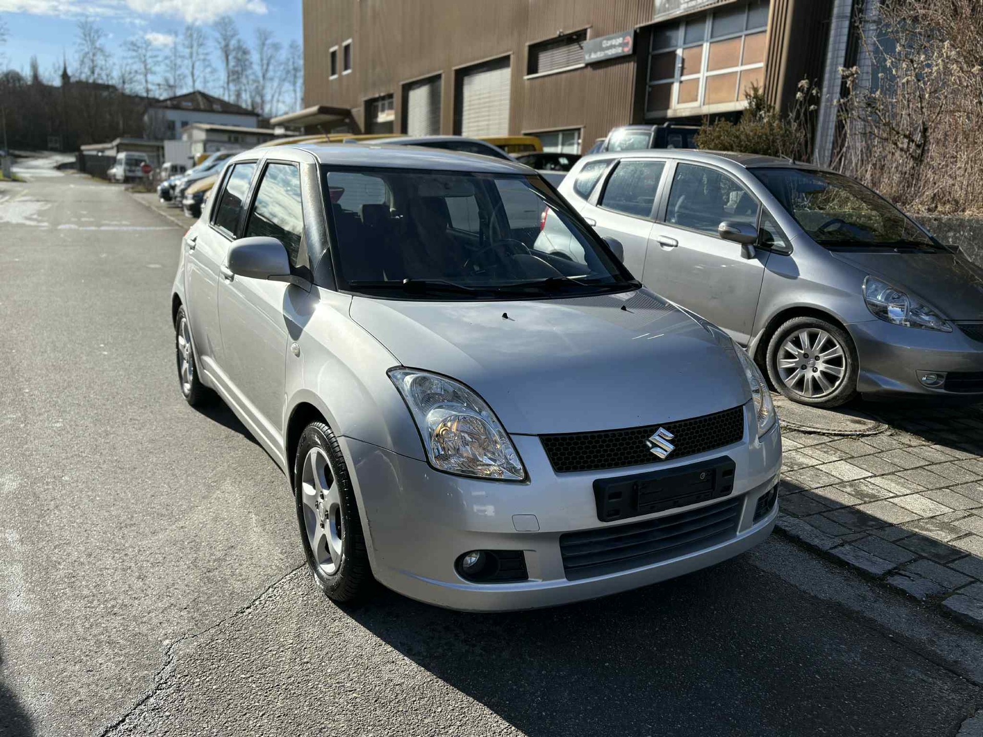 SUZUKI Swift 1.3i 16V GL-image-1