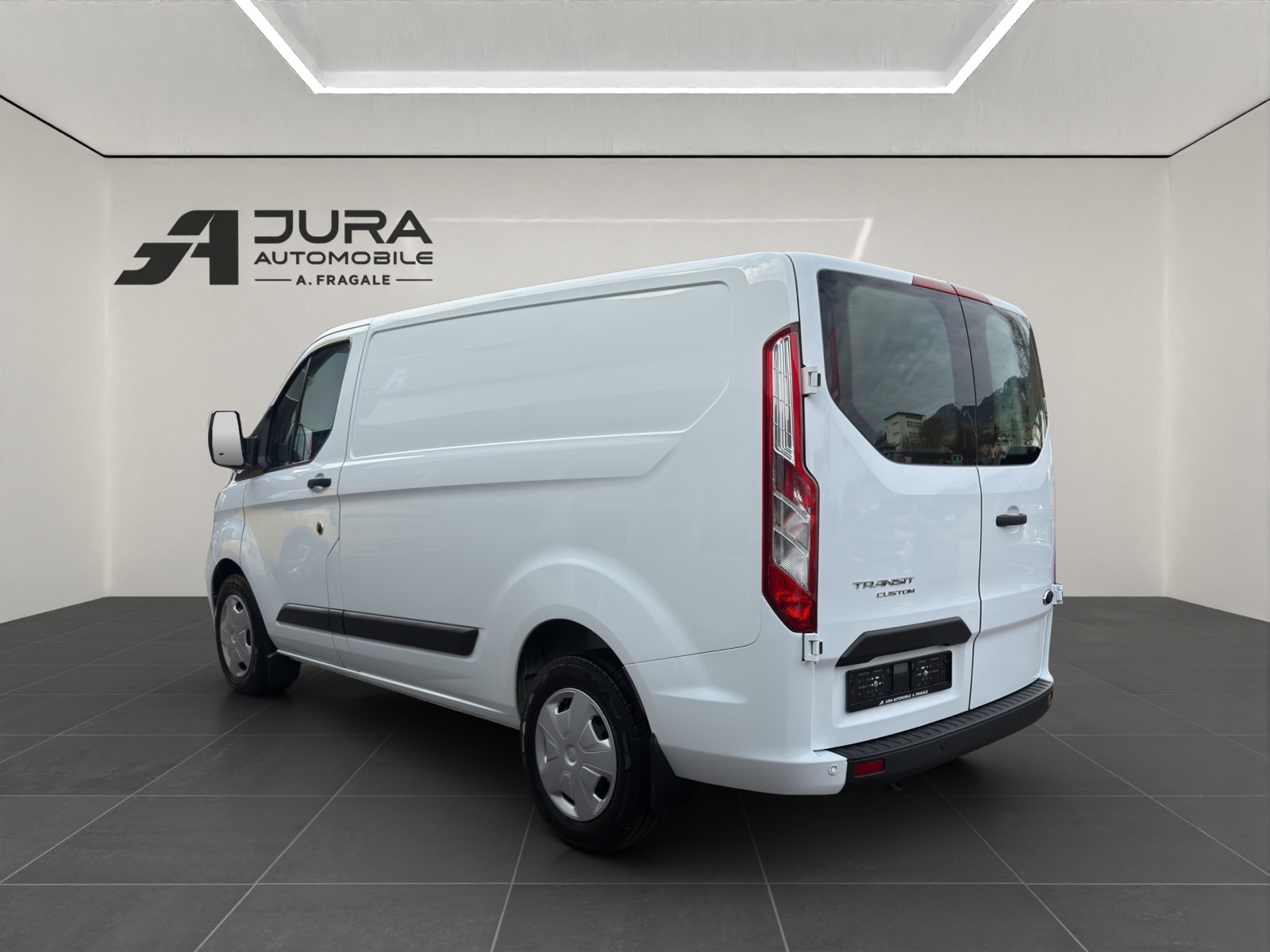 FORD Transit Custom Van 320 L1 2.0 TDCi 130 Trend-image-4