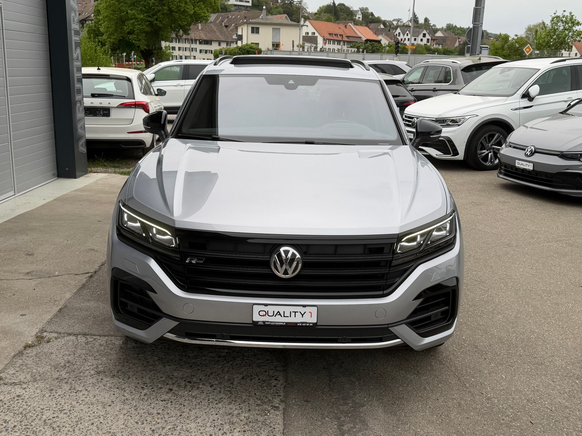 VW Touareg 3.0 TDI R Line Tiptronic-image-1