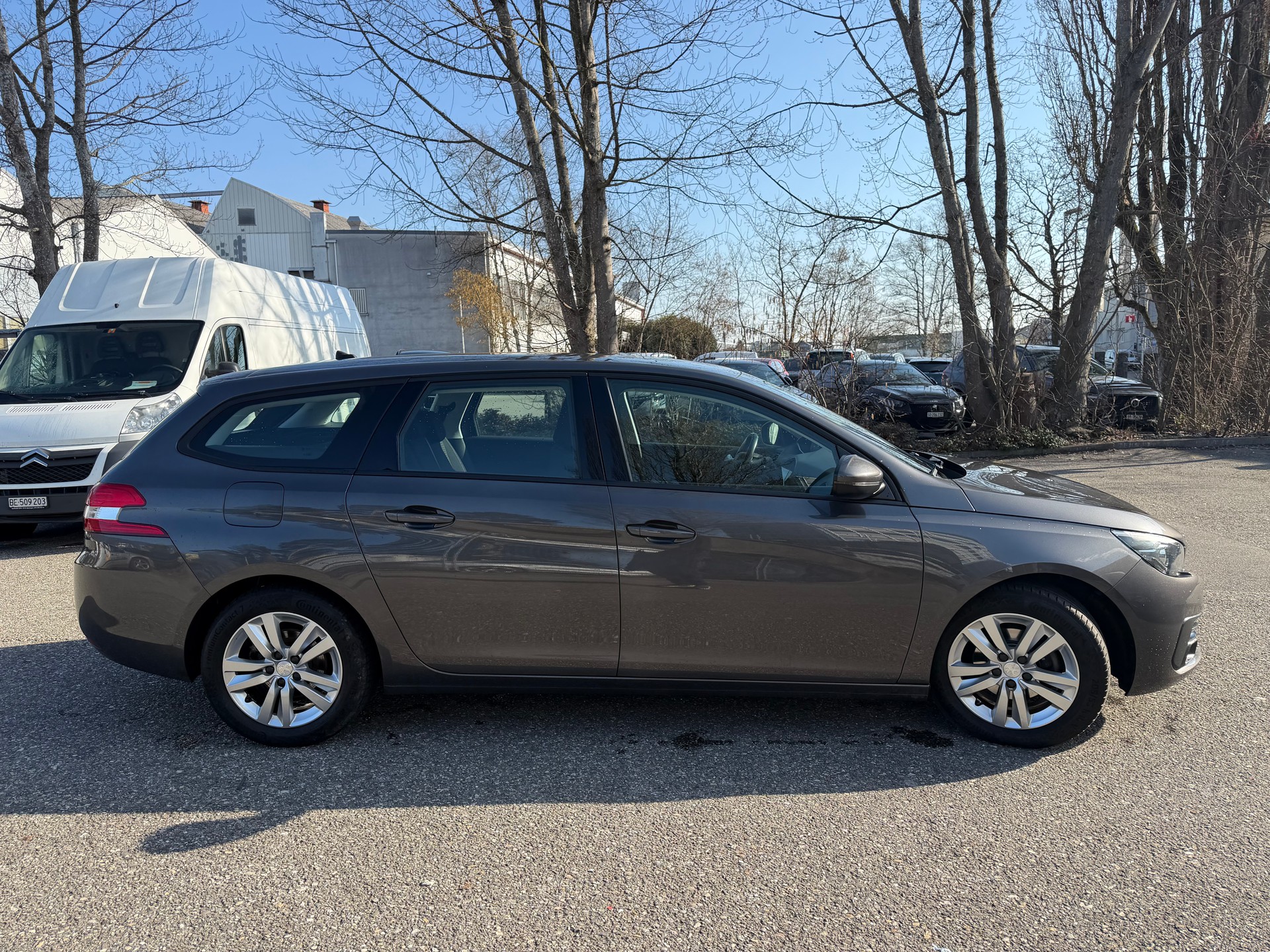 PEUGEOT 308 SW 1.5 BlueHDI Active * Gr. Navi * Klima-auto * Tempomat * PDC V&H * Frisch Ab MFK-image-9