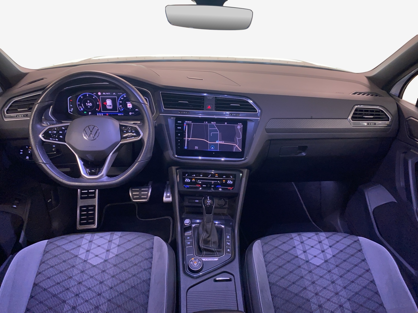 VW Tiguan 2.0 TDI SCR R-Line 4Motion DSG-image-8