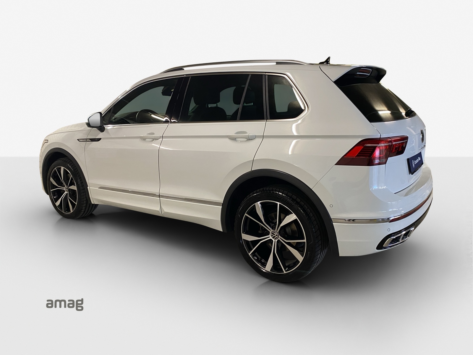 VW Tiguan 2.0 TDI SCR R-Line 4Motion DSG-image-2
