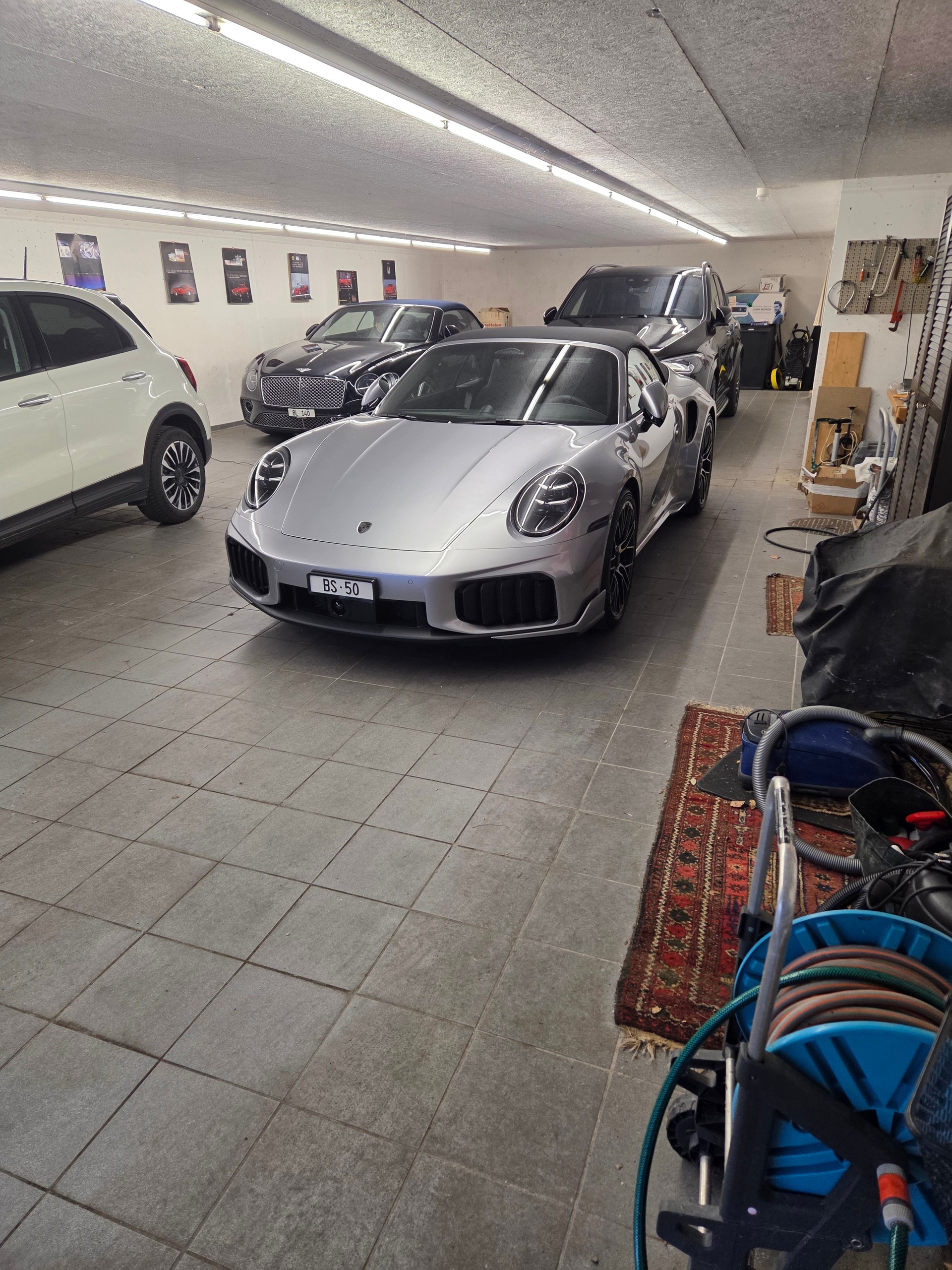 PORSCHE 911 Turbo S Cabriolet-image-3