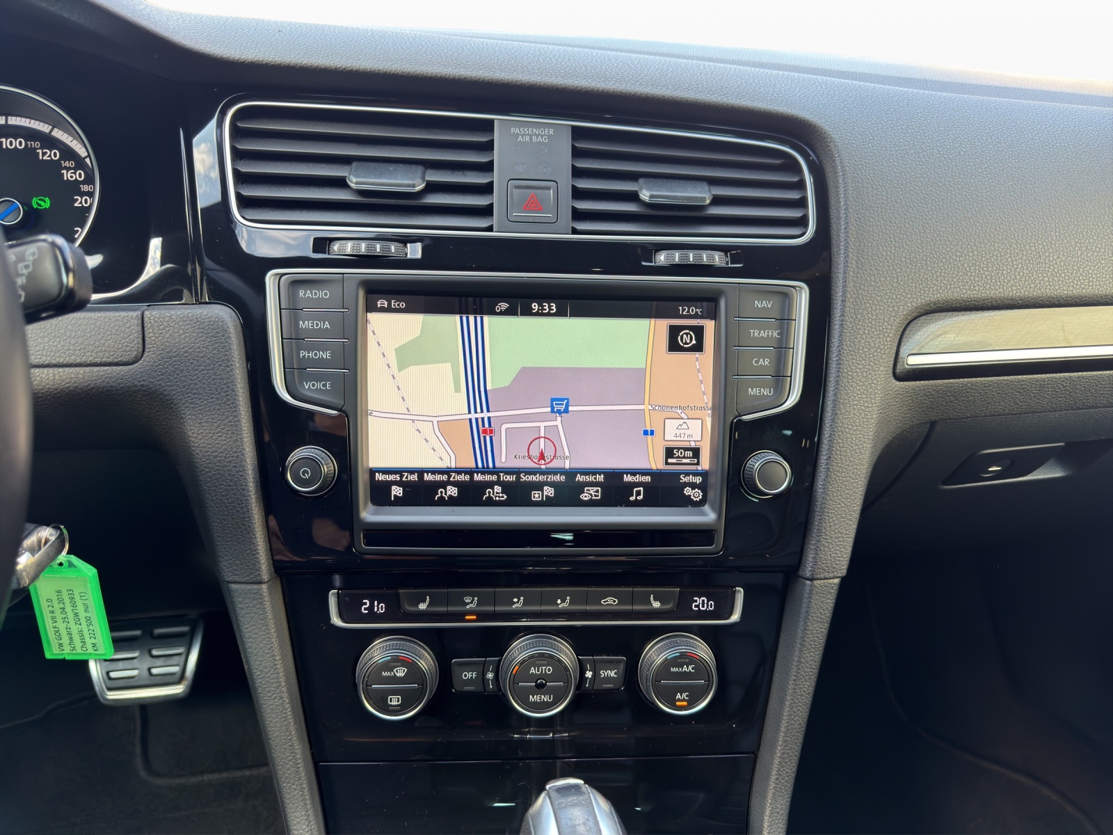 VW Golf 2.0 TSI R 4Motion DSG-image-12