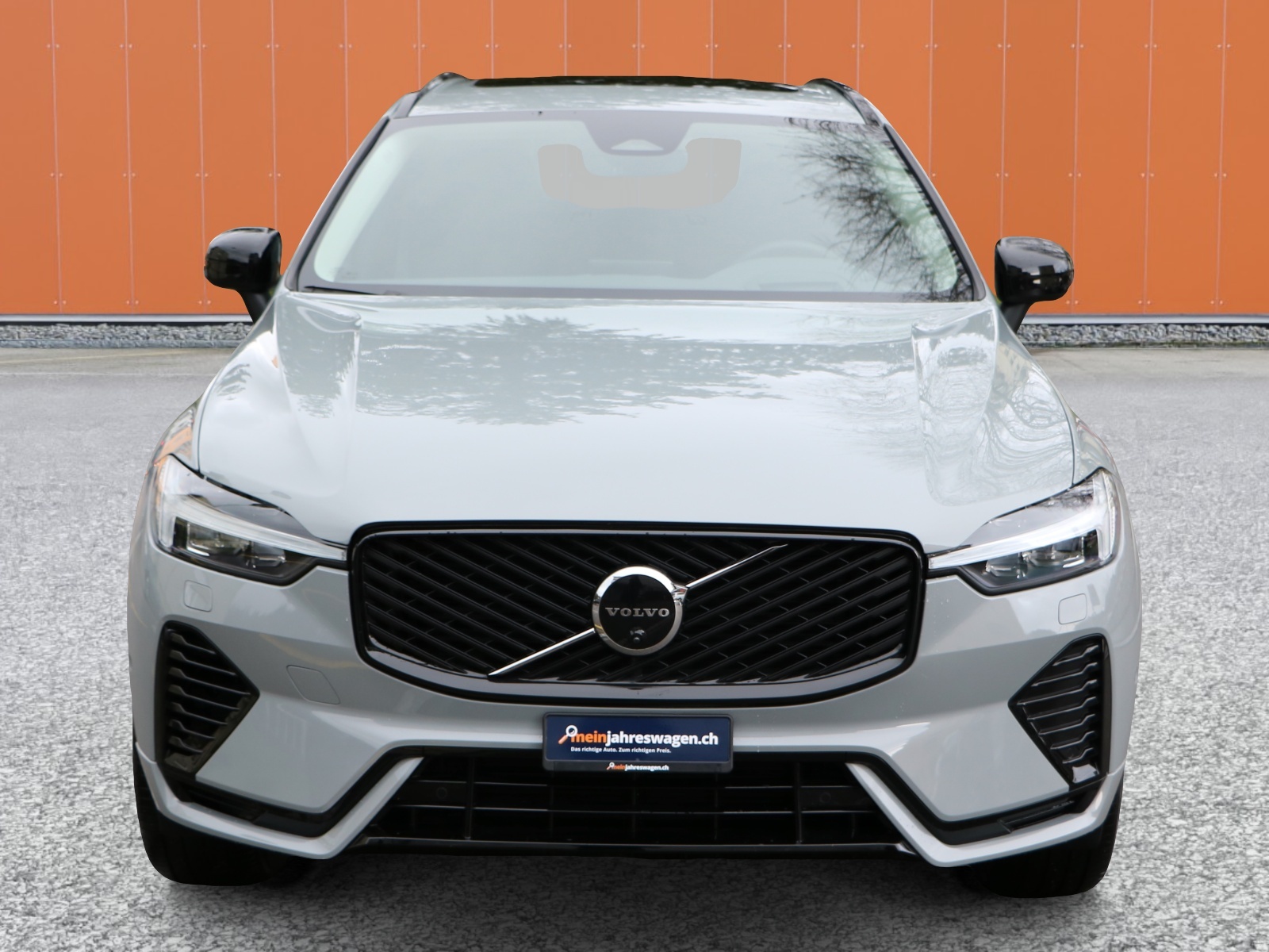 VOLVO XC60 T6 eAWD PluginHybrid Plus Dark Geartronic-image-5