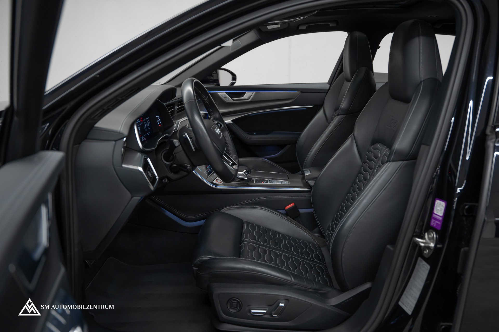 AUDI RS6 Avant 4.0 V8 TFSI quattro T-Tronic / ABT / Panorama / Head-Up / 360°-image-17