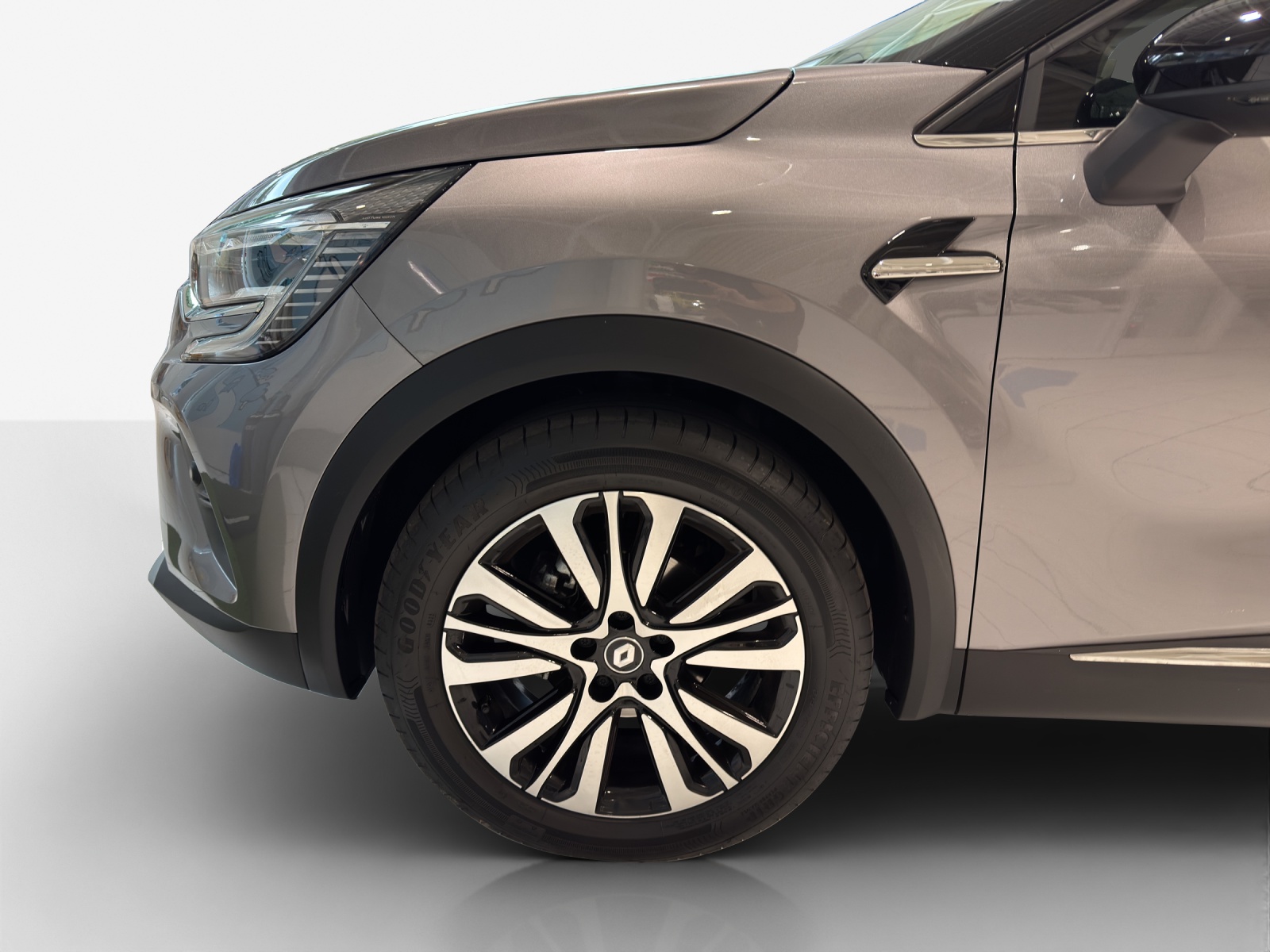 RENAULT Captur 1.3 TCe EDC Initiale Paris EDC-image-13