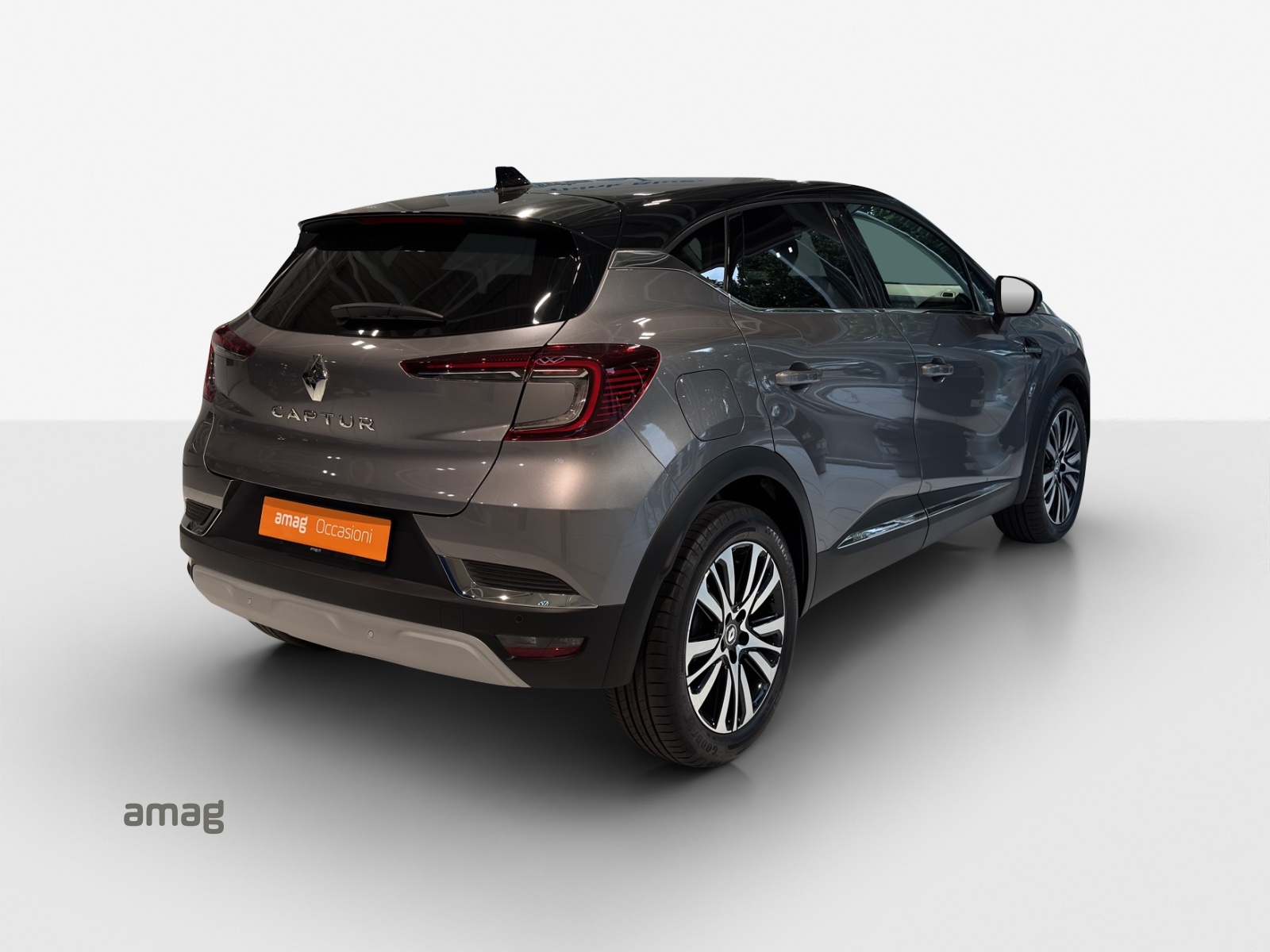 RENAULT Captur 1.3 TCe EDC Initiale Paris EDC-image-4