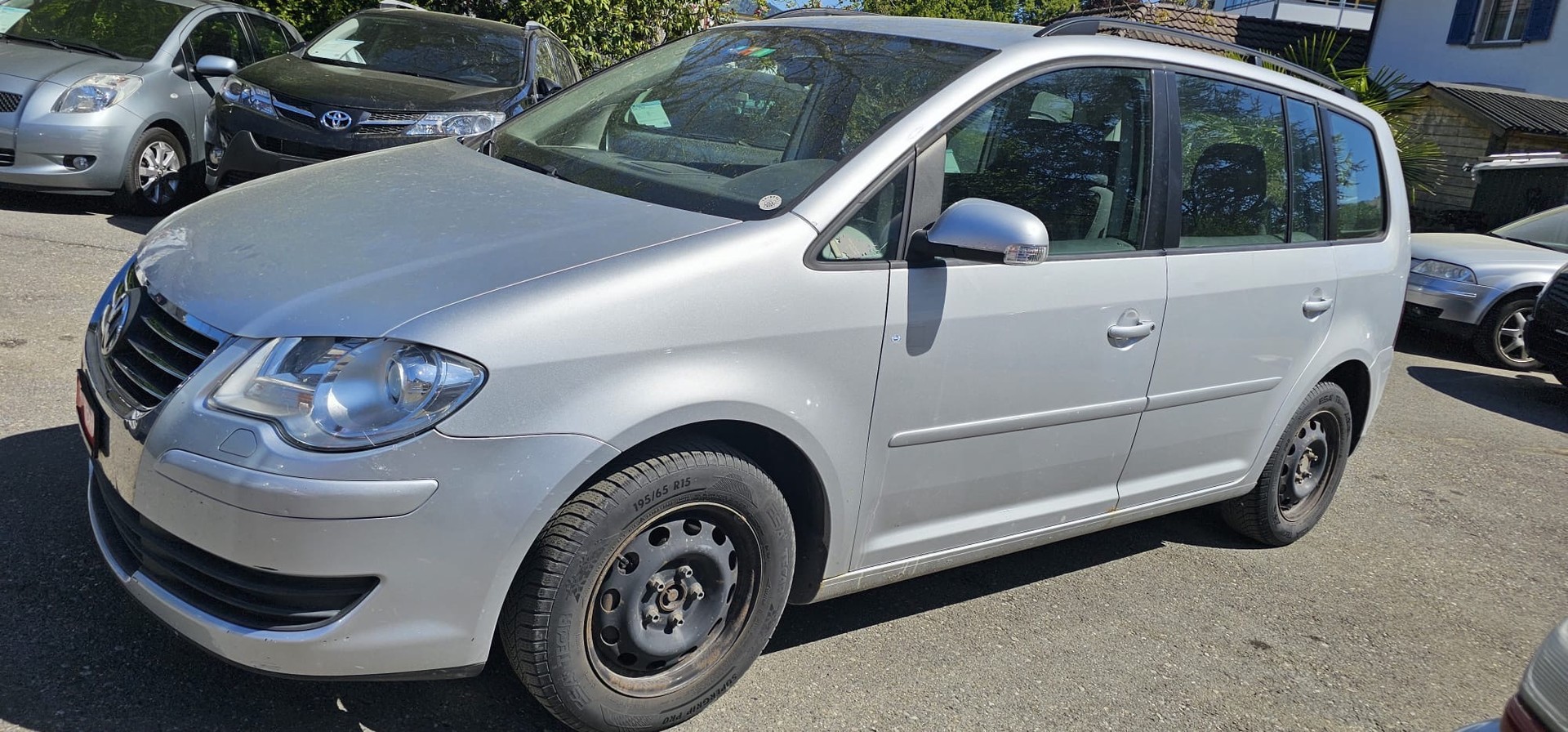 VW Touran 1.4 TSI Trendline-image-1