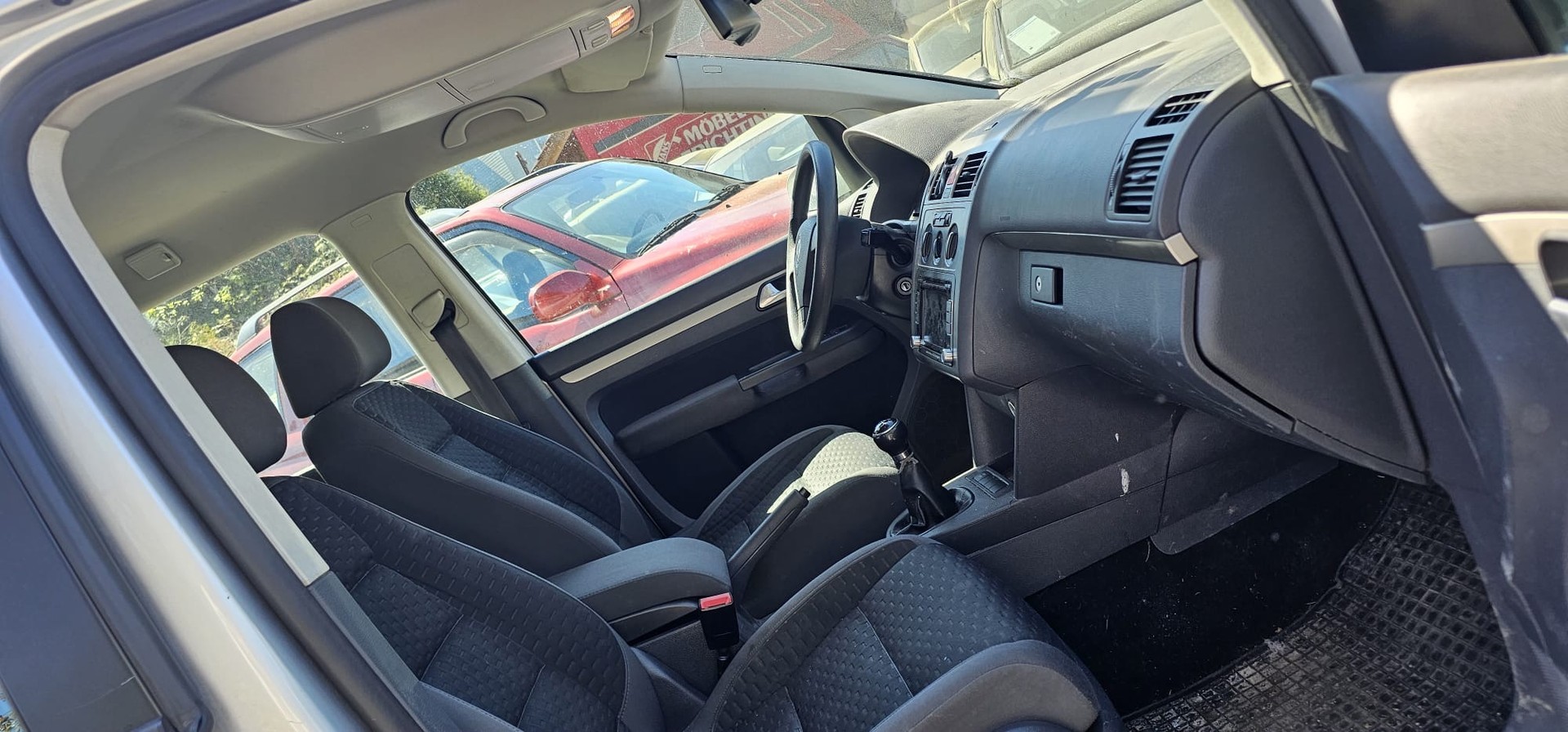 VW Touran 1.4 TSI Trendline-image-10