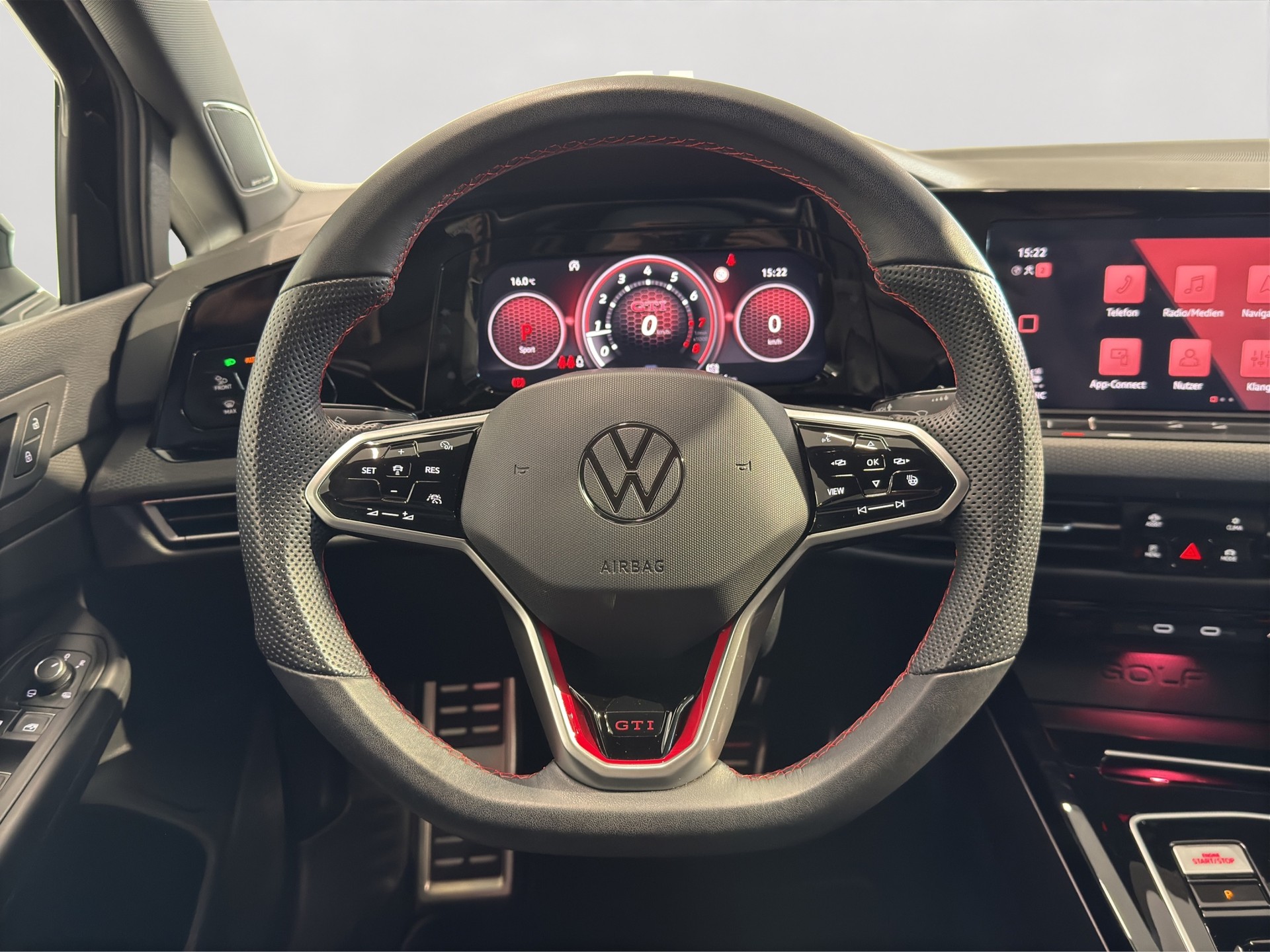 VW Golf 2.0 TSI GTI Clubsport DSG-image-9