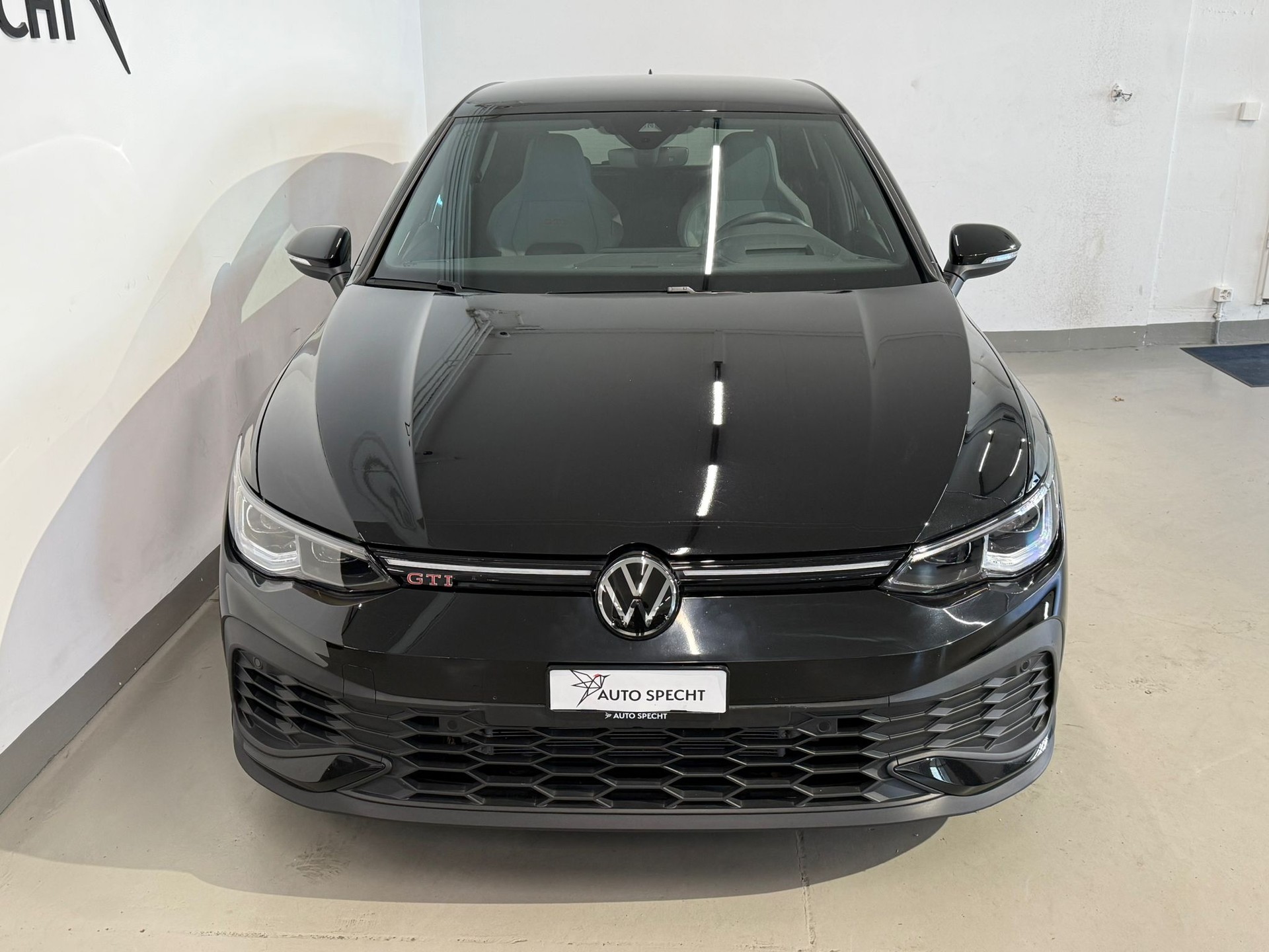 VW Golf 2.0 TSI GTI Clubsport DSG-image-2