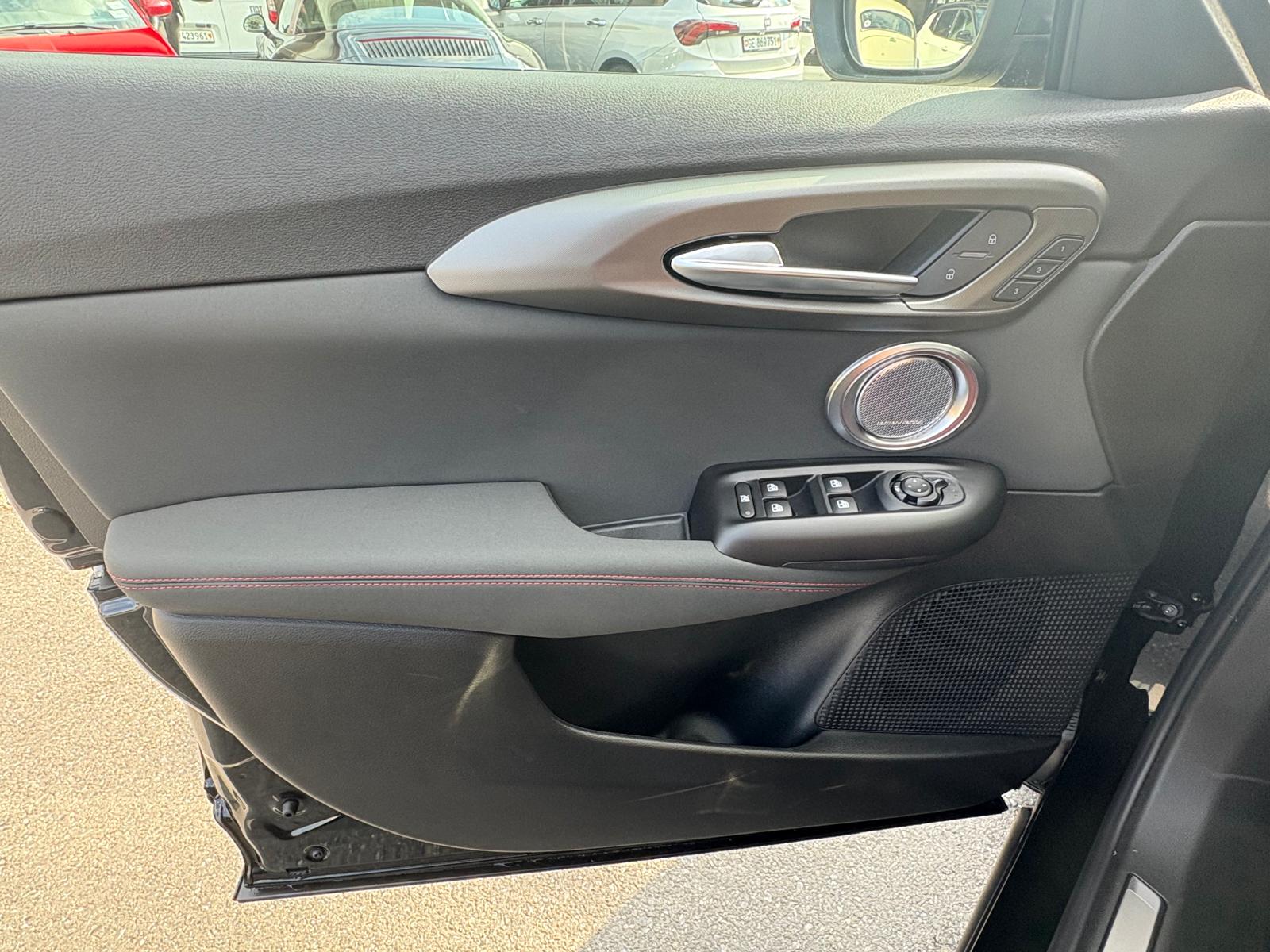 ALFA ROMEO Tonale 1.5 Hybrid Veloce-image-16