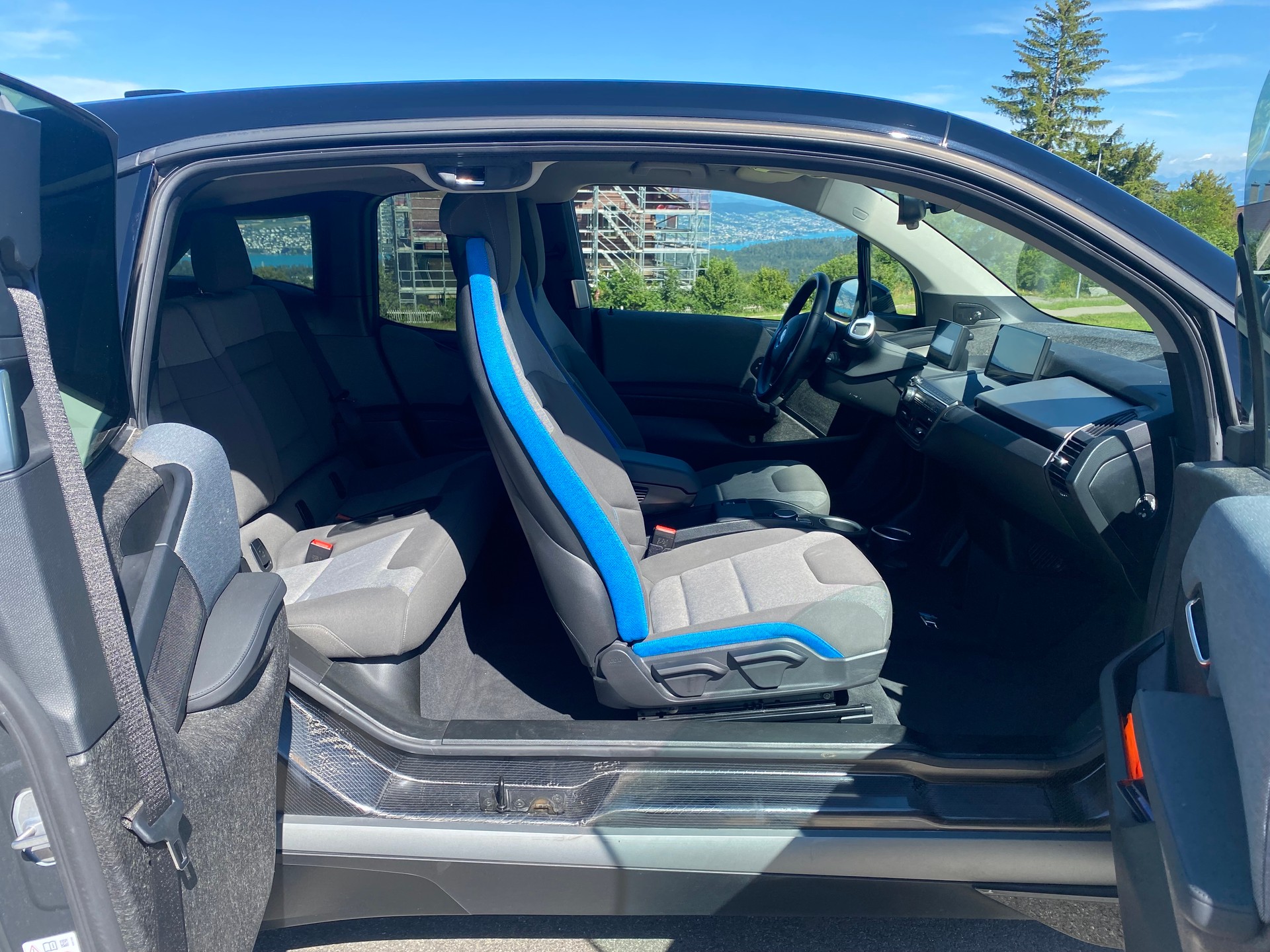 BMW i3s (120Ah)-image-3