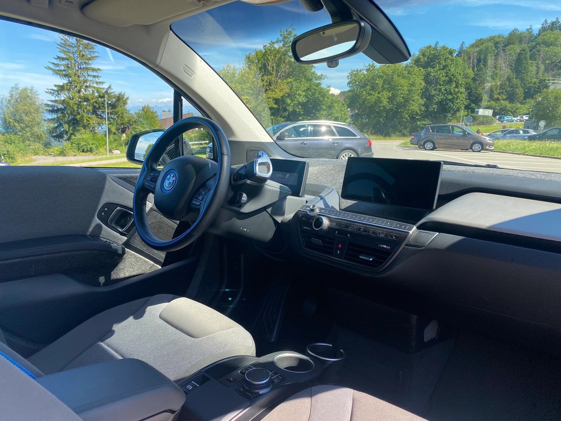 BMW i3s (120Ah)-image-2