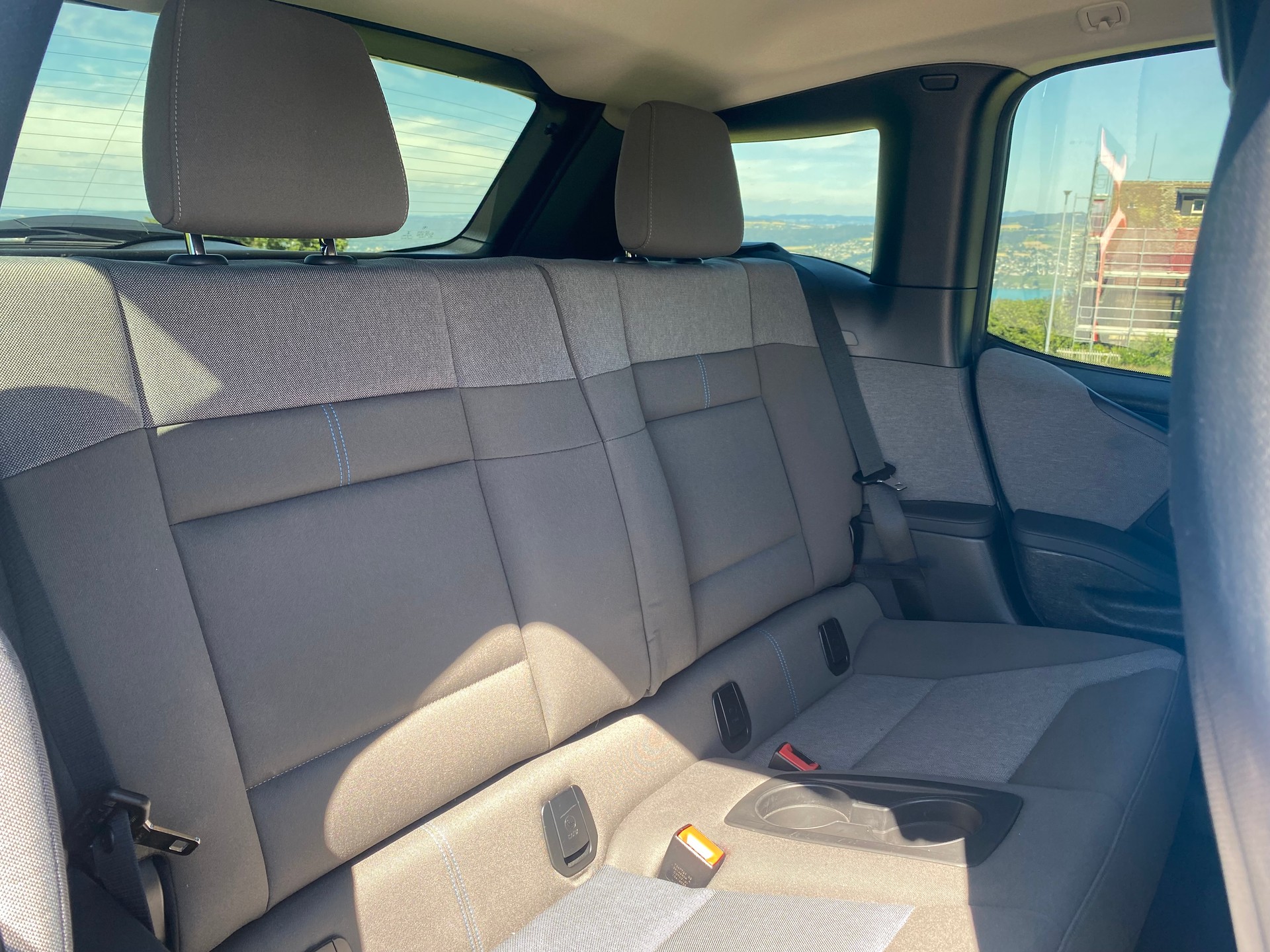 BMW i3s (120Ah)-image-4