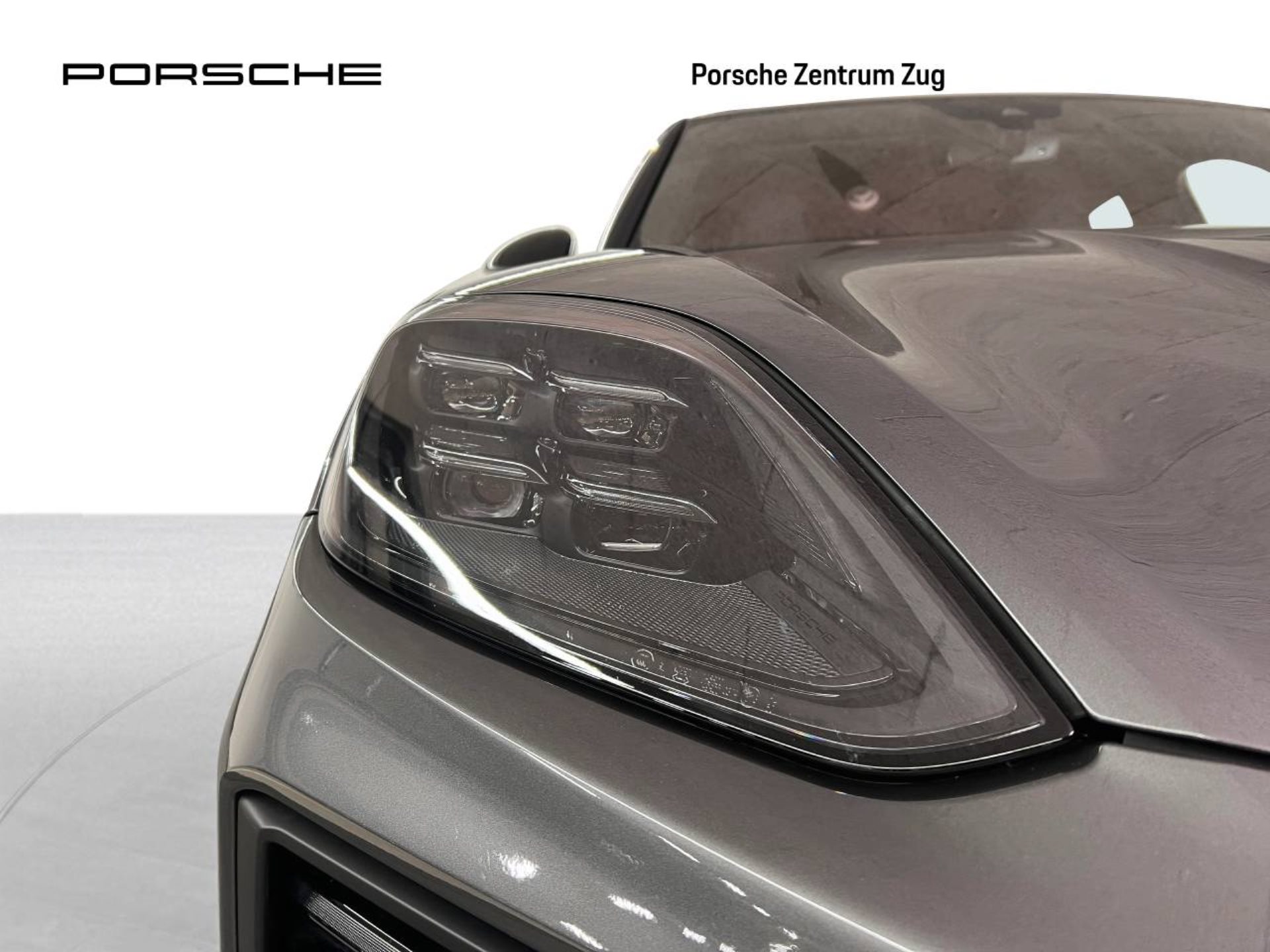 PORSCHE Cayenne Turbo E-Hybrid Coupé mit GT-Paket-image-11