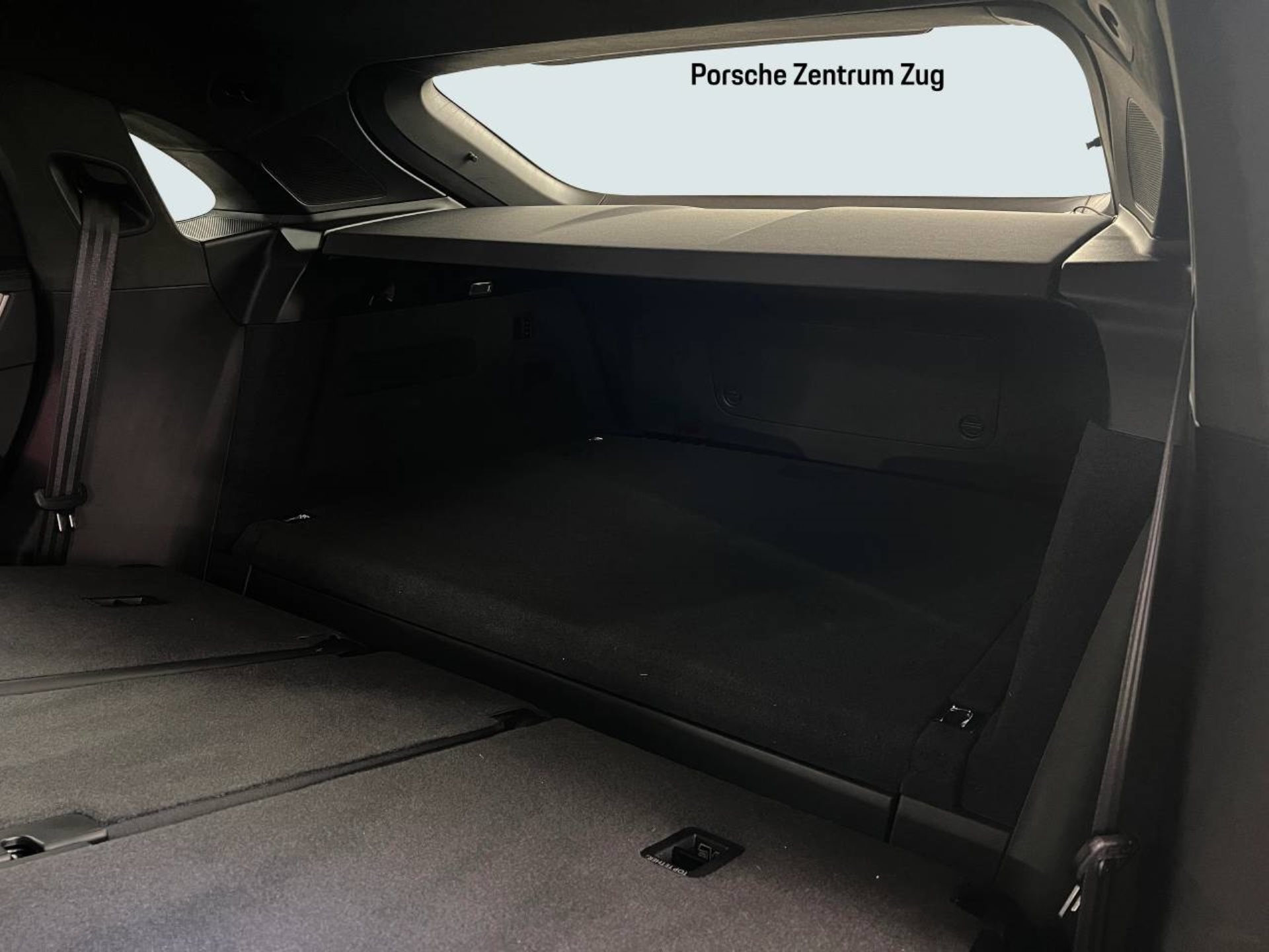 PORSCHE Cayenne Turbo E-Hybrid Coupé mit GT-Paket-image-23