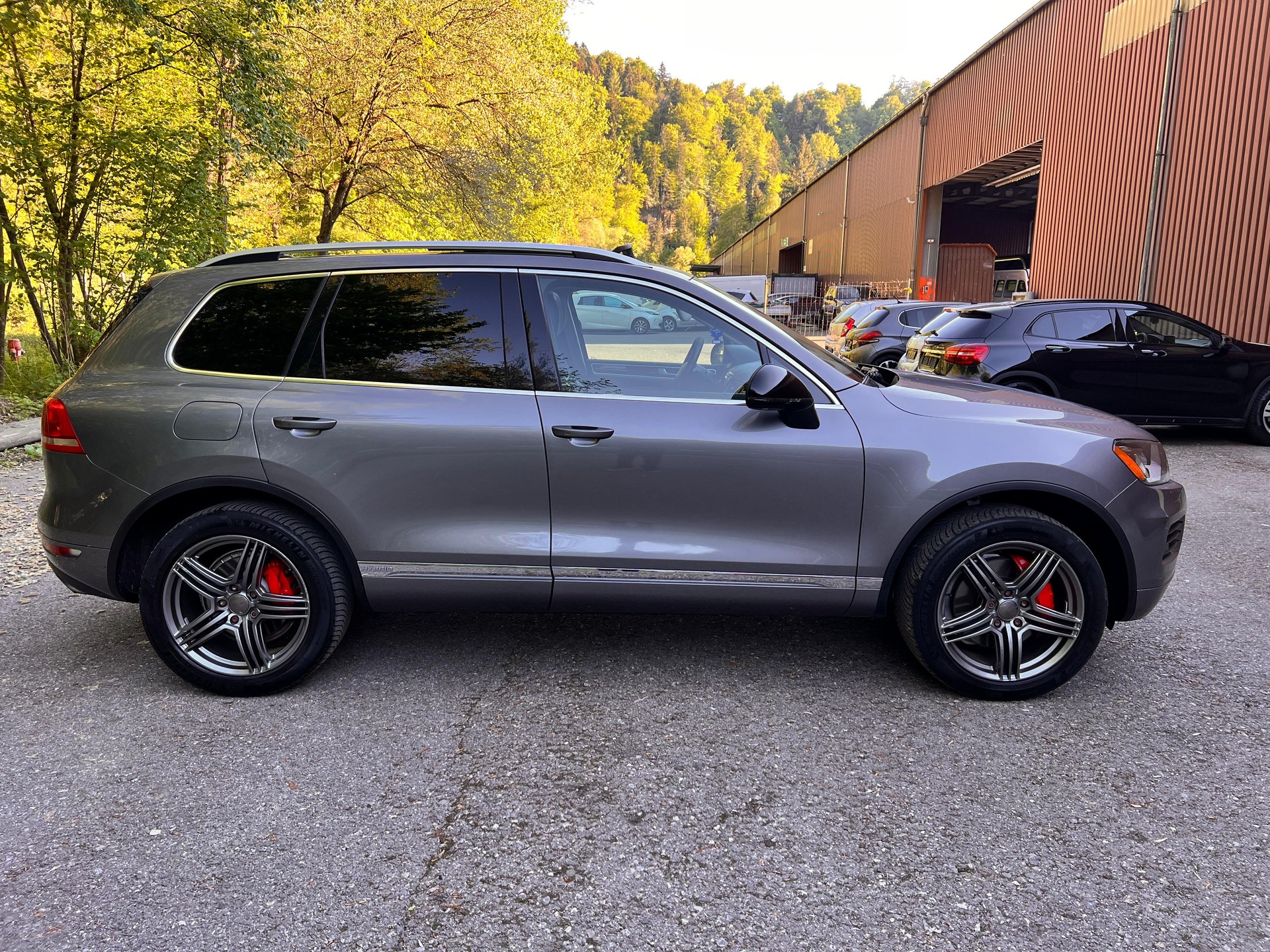 VW Touareg 3.0 TSI Hybrid Tiptronic-image-3