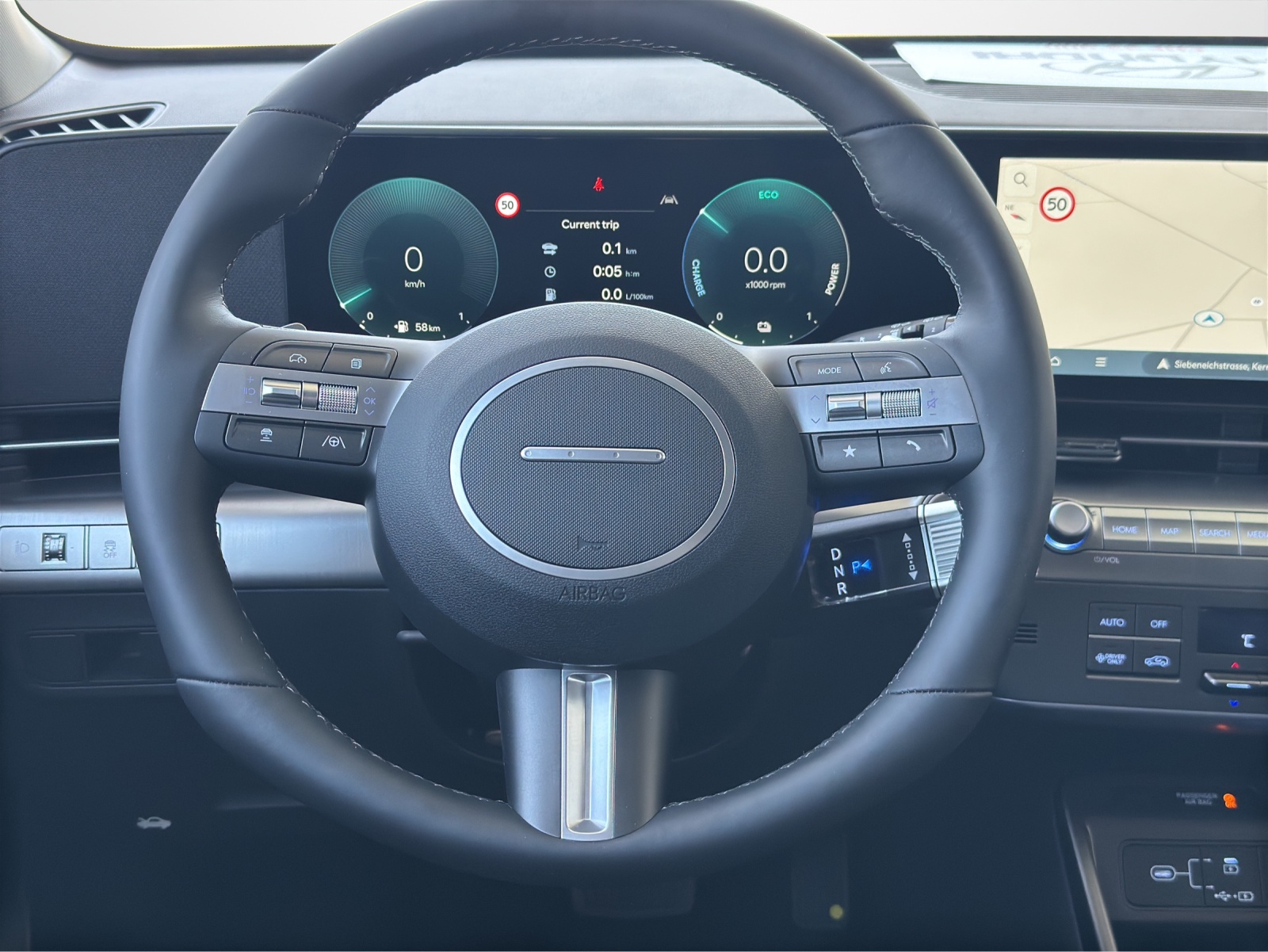 HYUNDAI Kona 1.6 GDi Hybrid Amplia-image-10