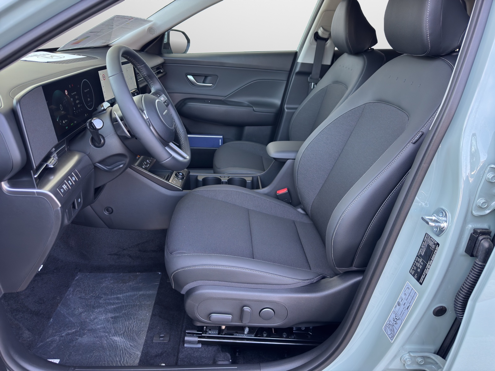 HYUNDAI Kona 1.6 GDi Hybrid Amplia-image-4