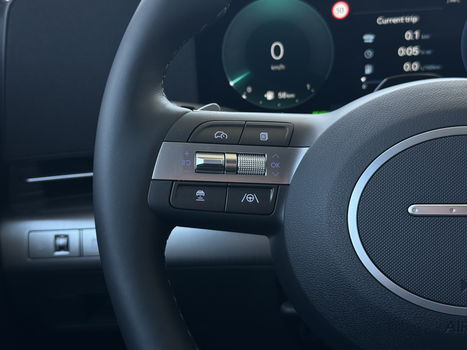 HYUNDAI Kona 1.6 GDi Hybrid Amplia-image-11