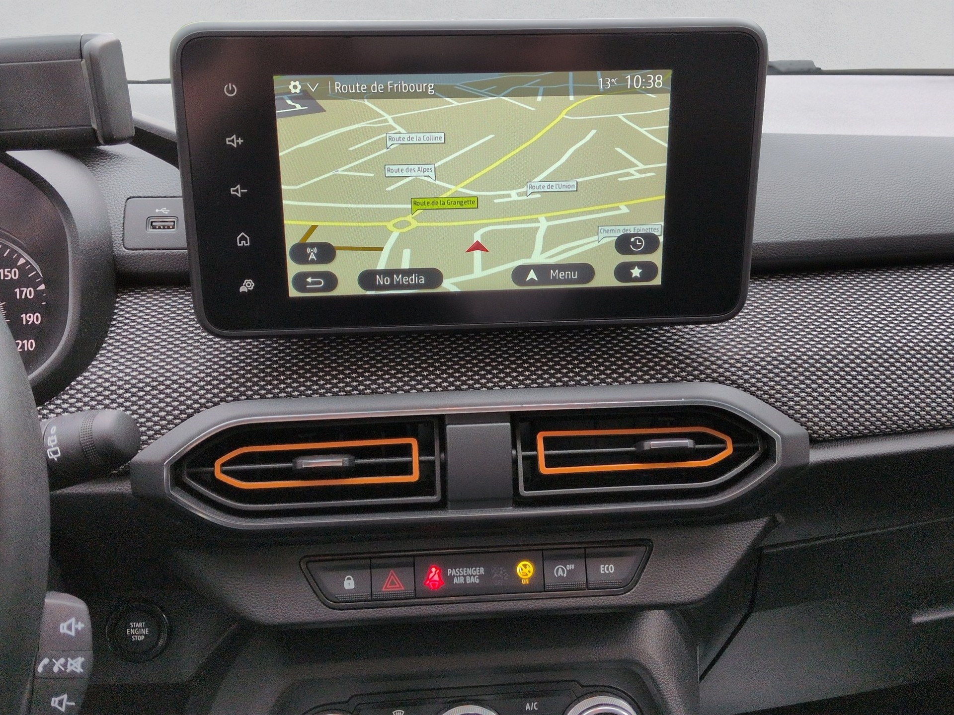 DACIA Sandero TCe 90 Comfort CVT-image-11