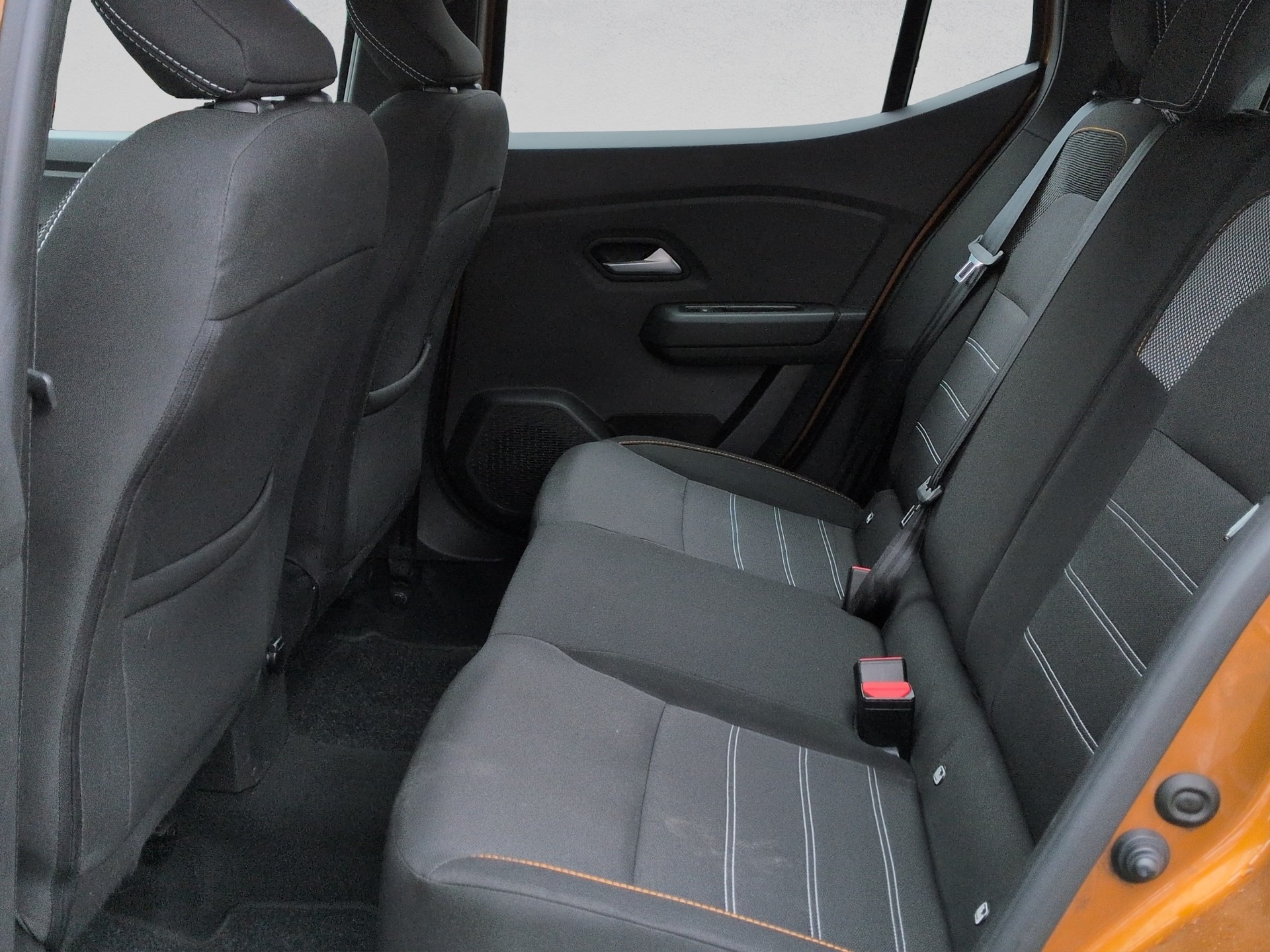 DACIA Sandero TCe 90 Comfort CVT-image-14