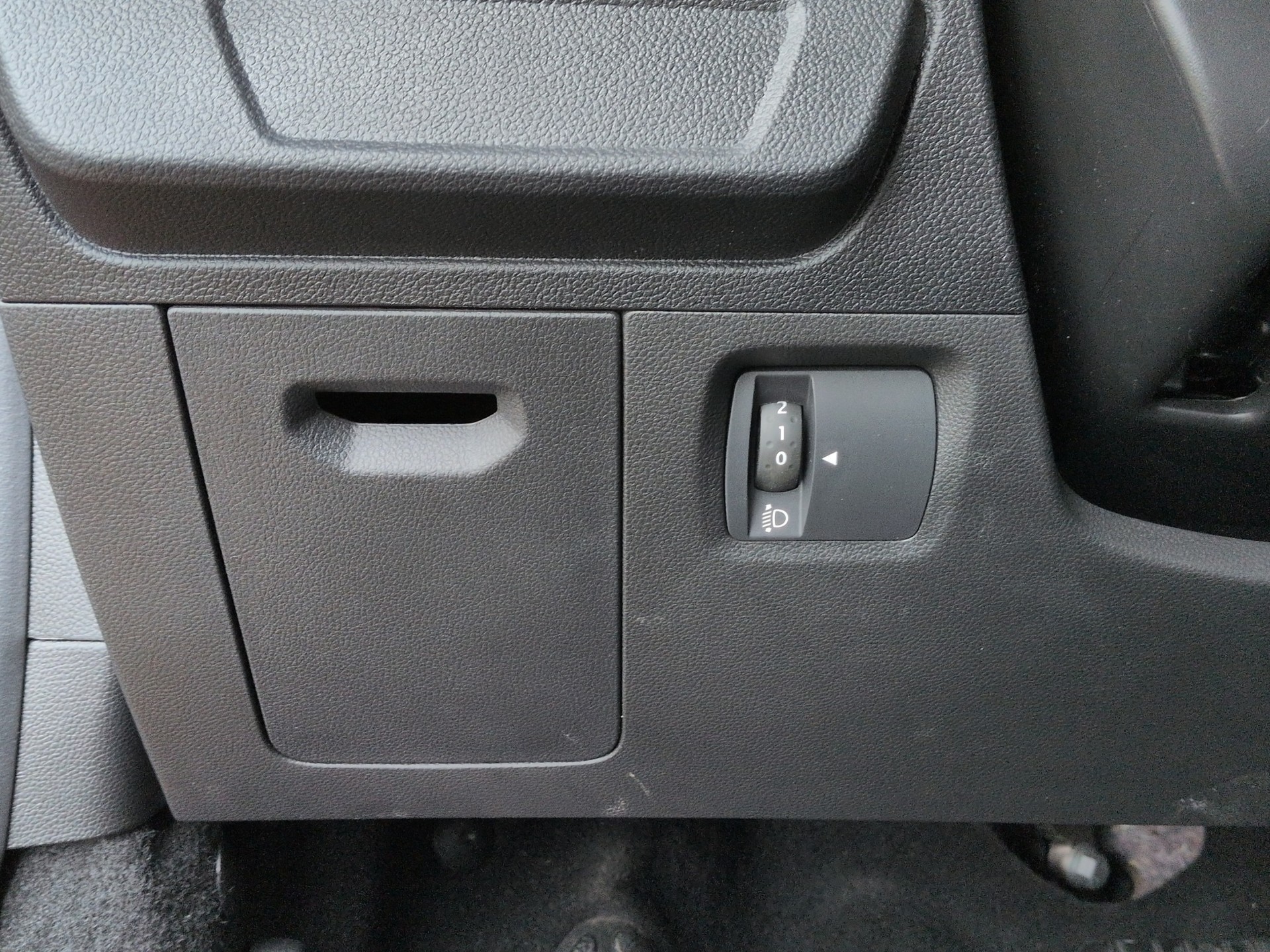 DACIA Sandero TCe 90 Comfort CVT-image-20
